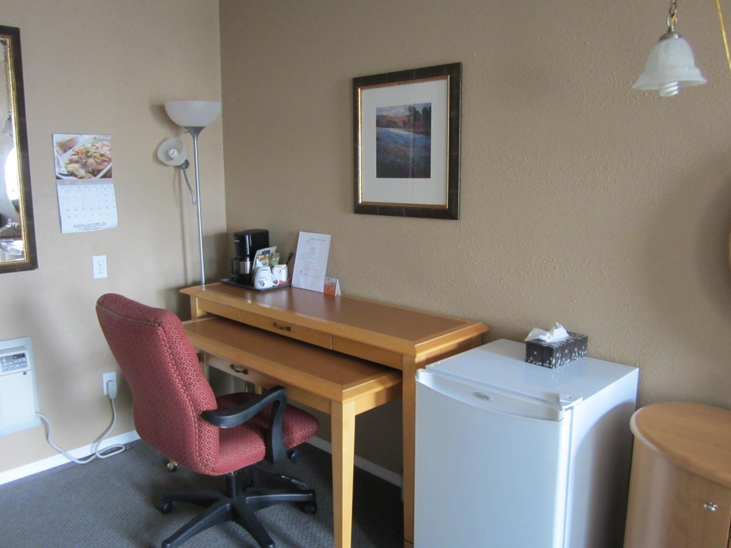 Deluxe Queen Room - Photo 5