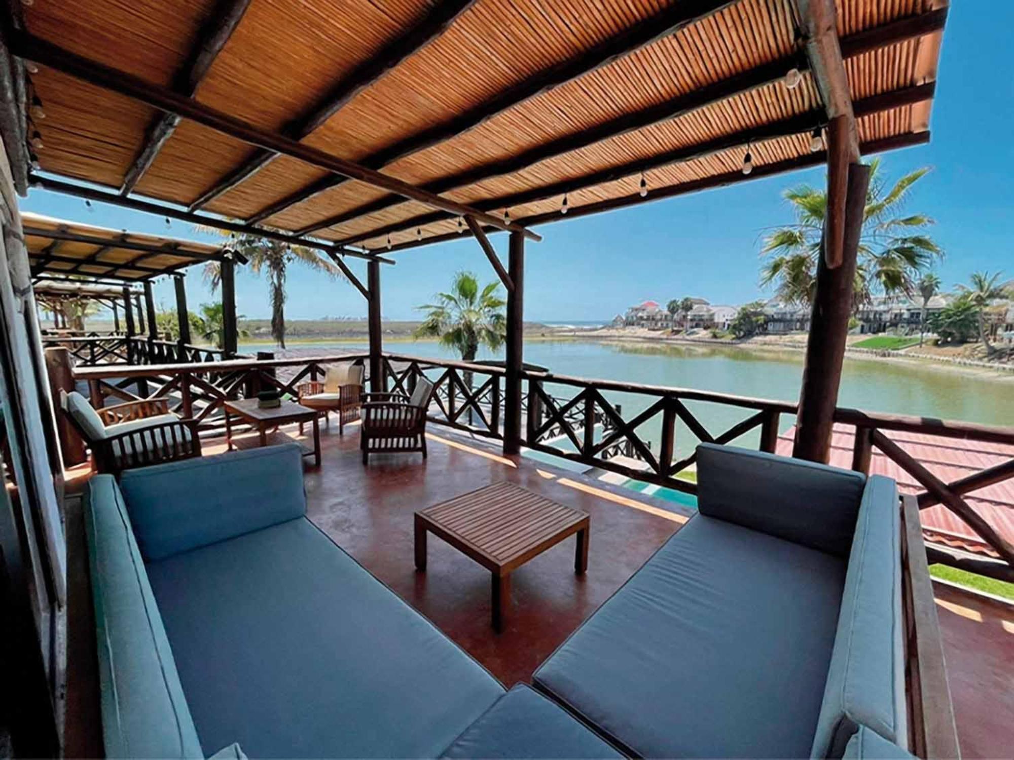 Three-Bedroom Villa - Photo 4