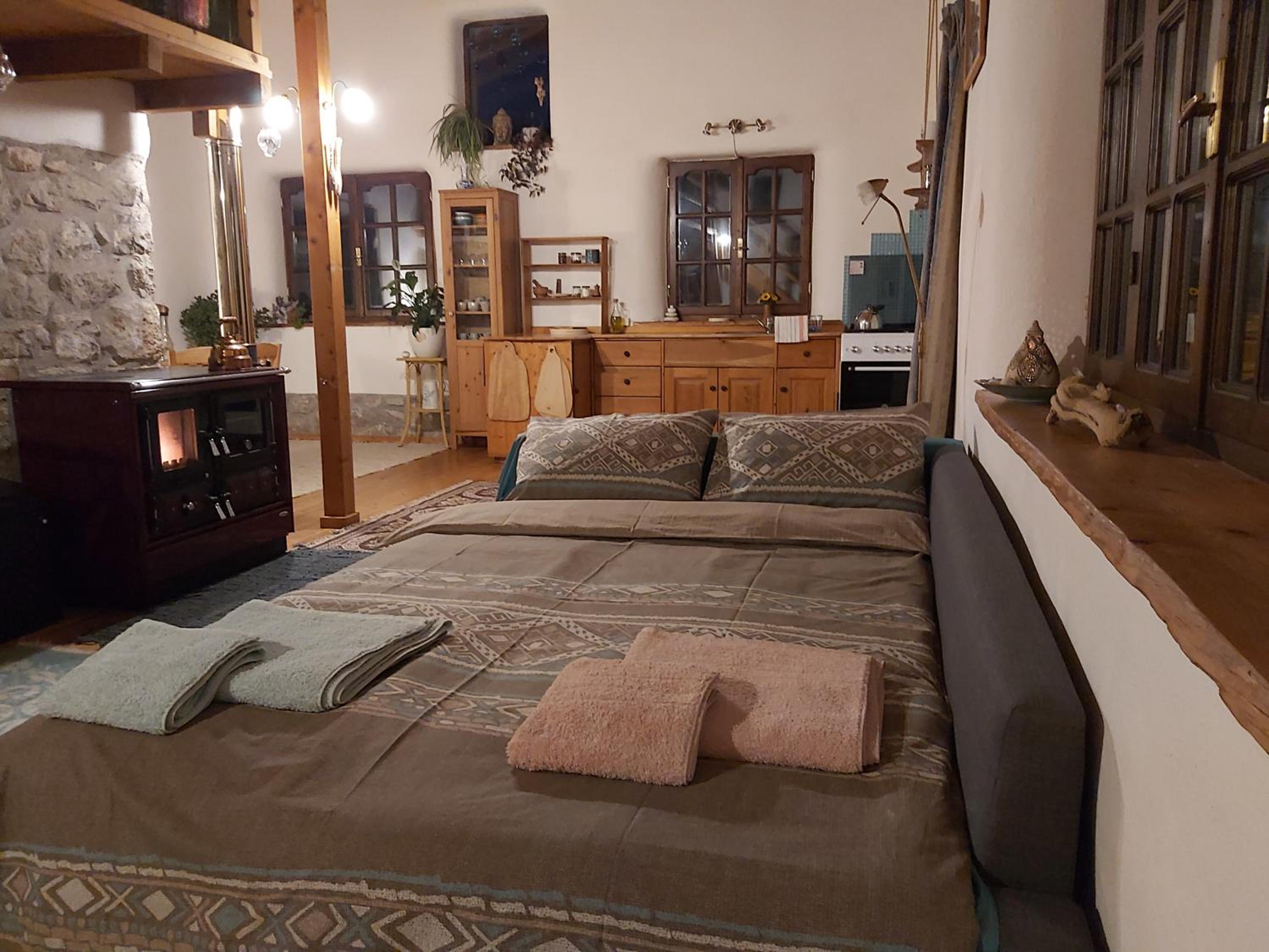 One-Bedroom House photo 1