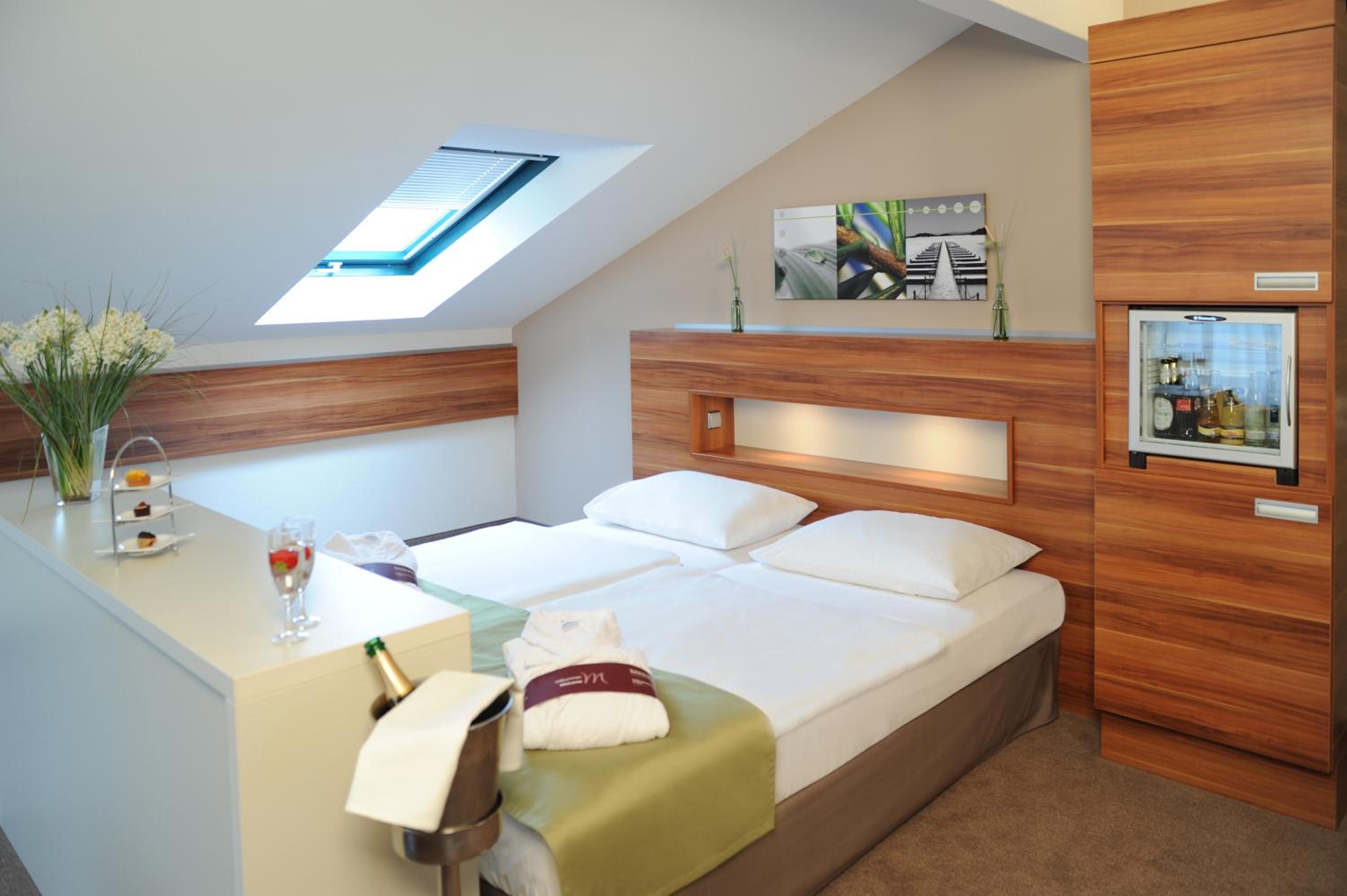 Superior Suite - Photo 8