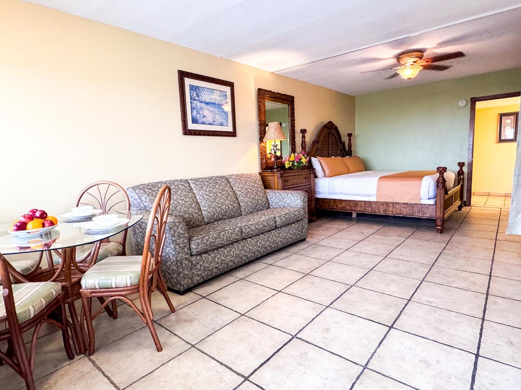 Oceanfront Deluxe Room with Kitchenette