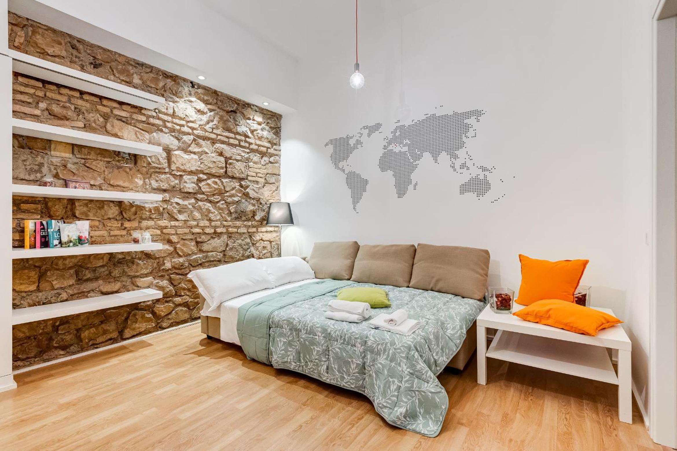 One-Bedroom Apartment
