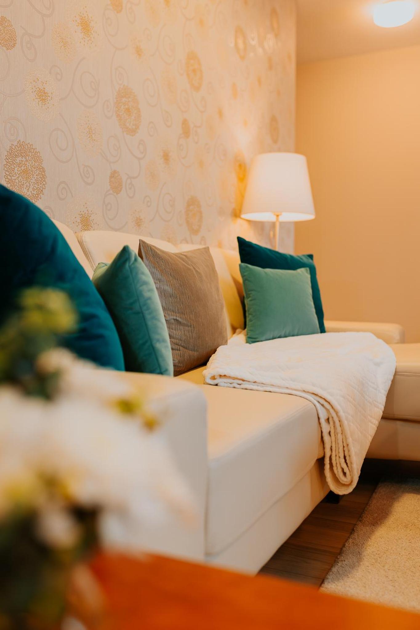 Deluxe Suite with Spa Access  photo 2