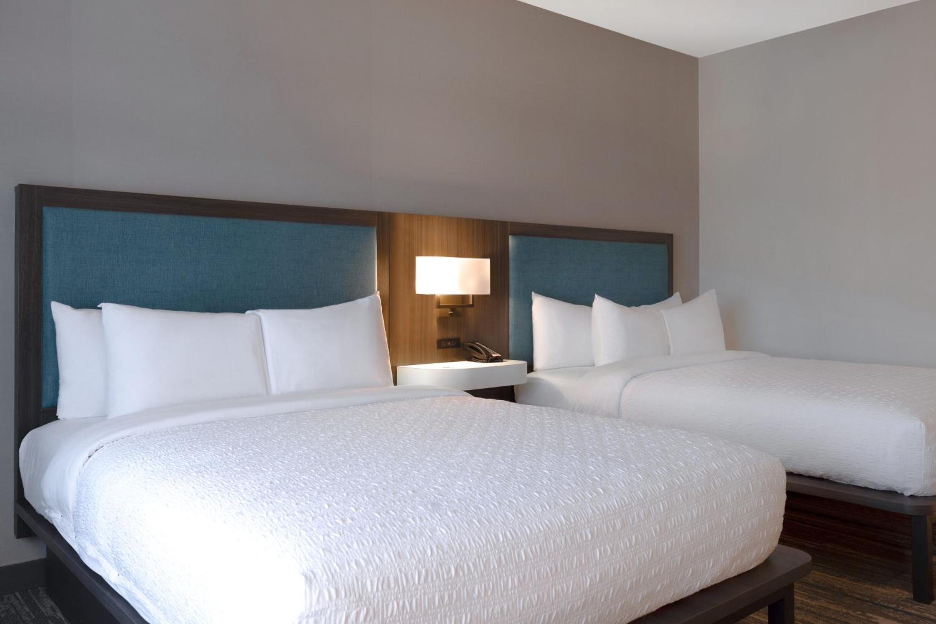 Queen Room with Two Queen Beds - Photo 1