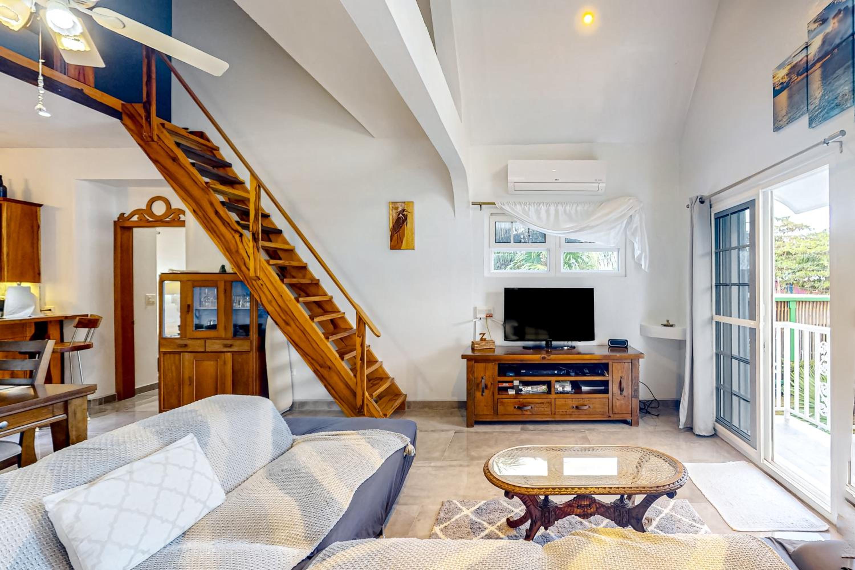 Two-Bedroom House photo 3