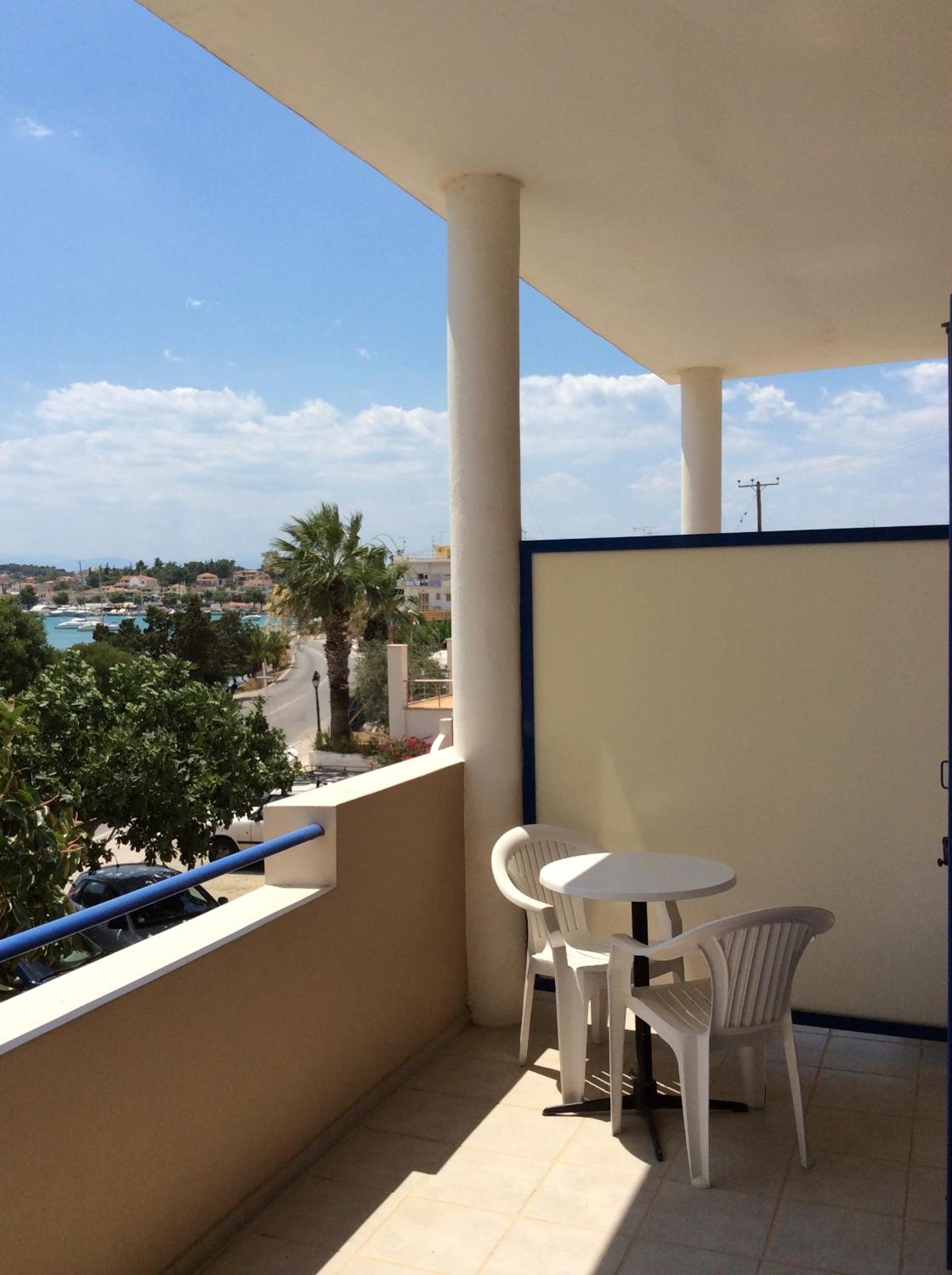 Triple Room with Garden or Sea View - Photo 5