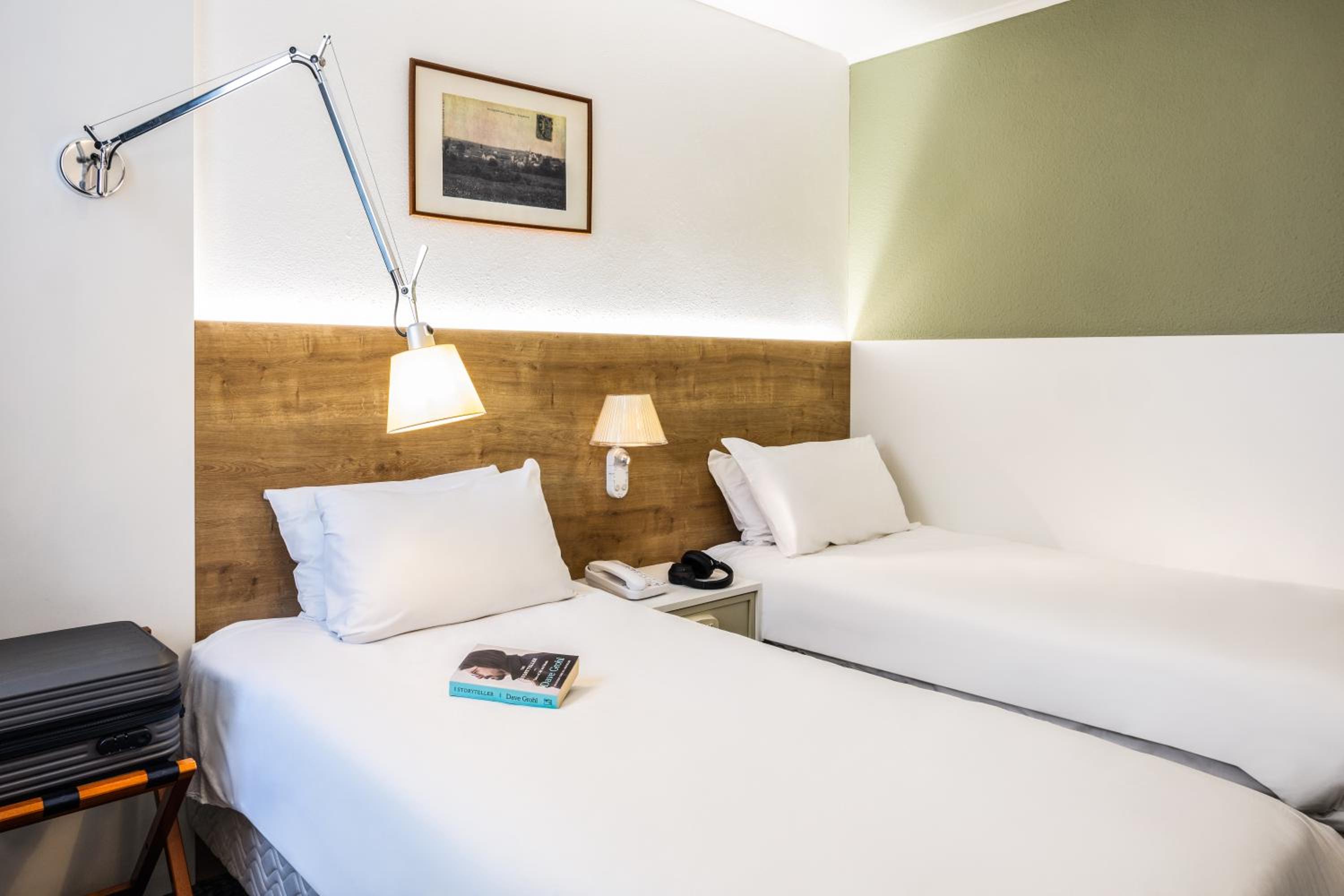 Standard Twin Room photo 3
