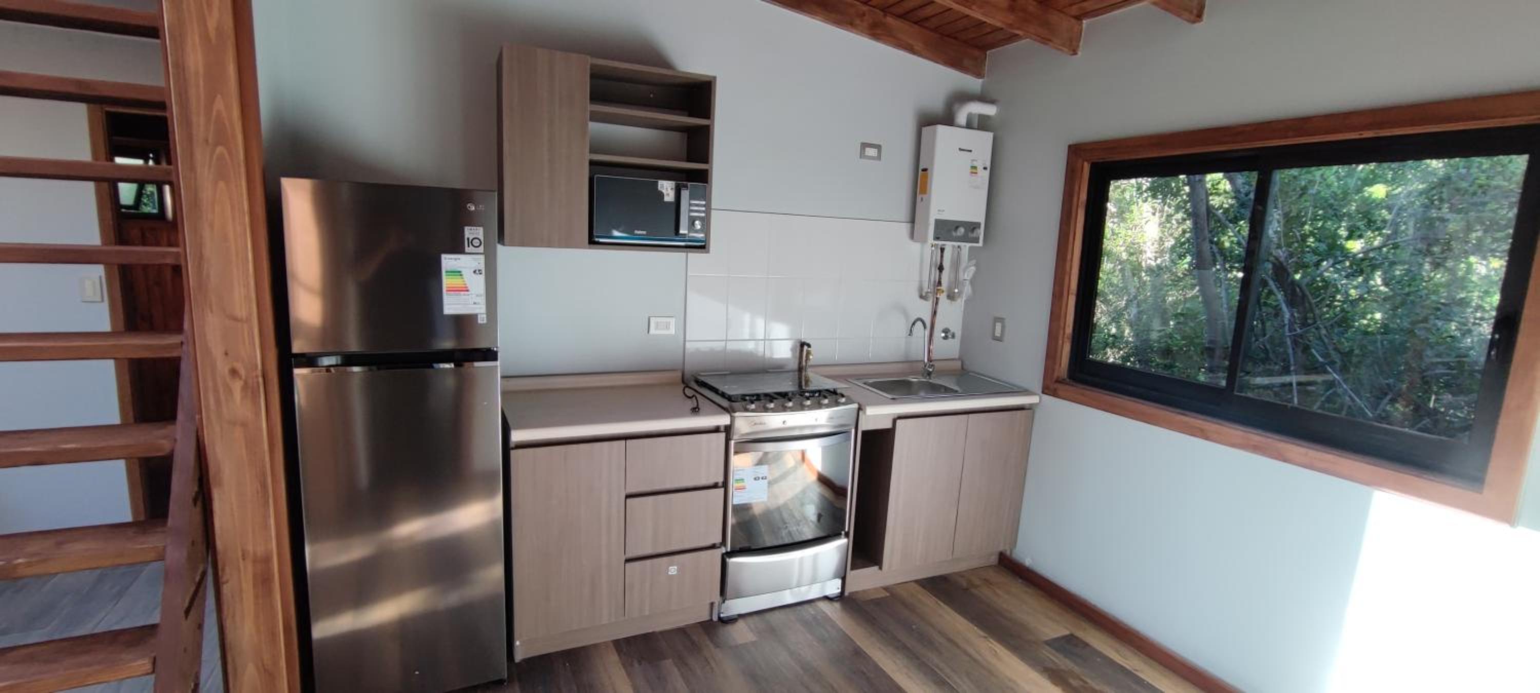 Three-Bedroom House photo 2