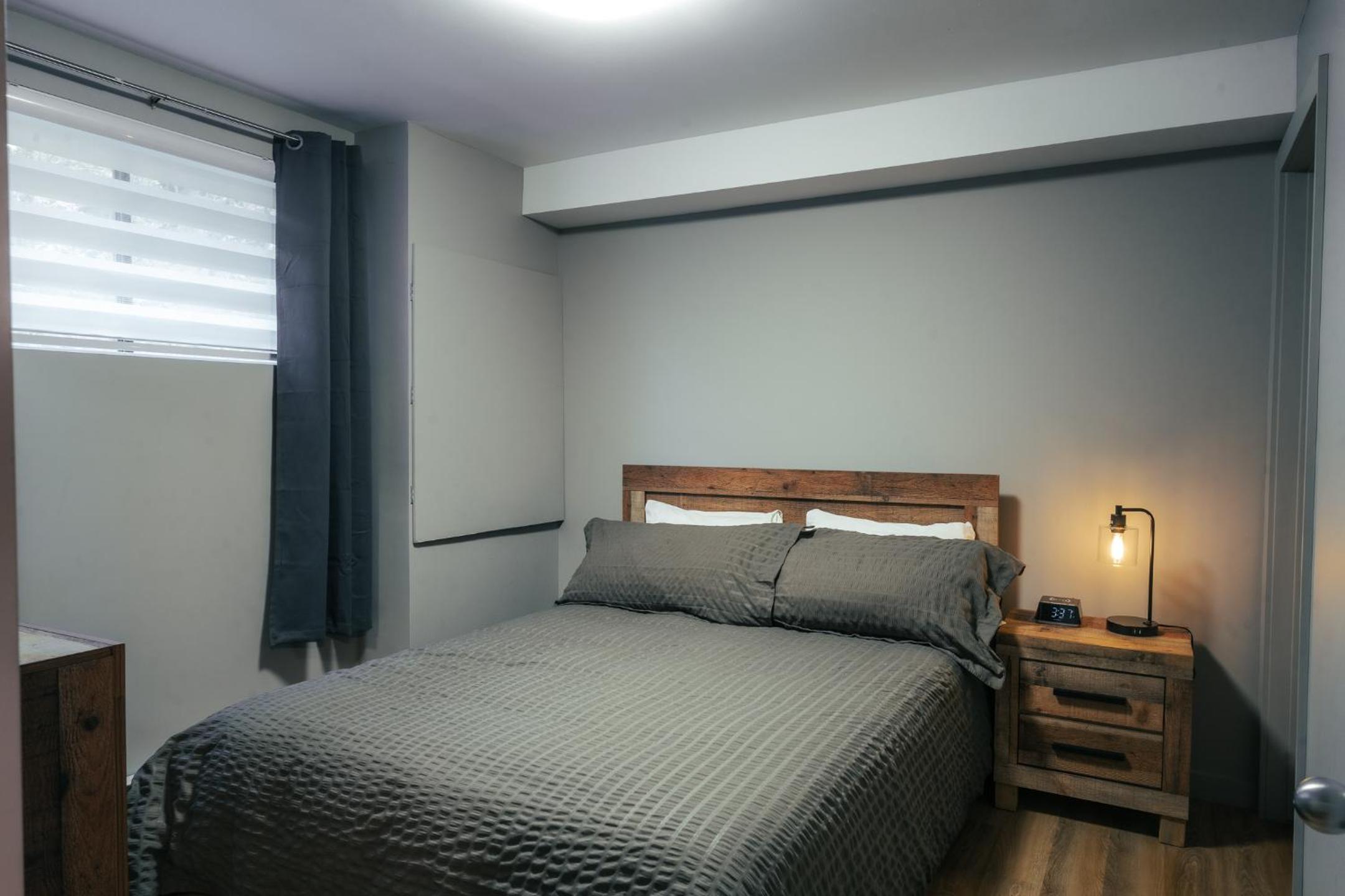 Room 216 with Mountain View, Ski and Out