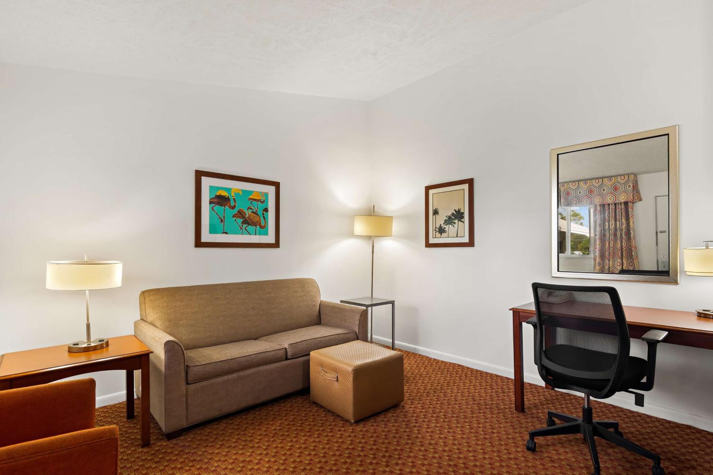 Double Suite with Sofa Bed - Non-Smoking
