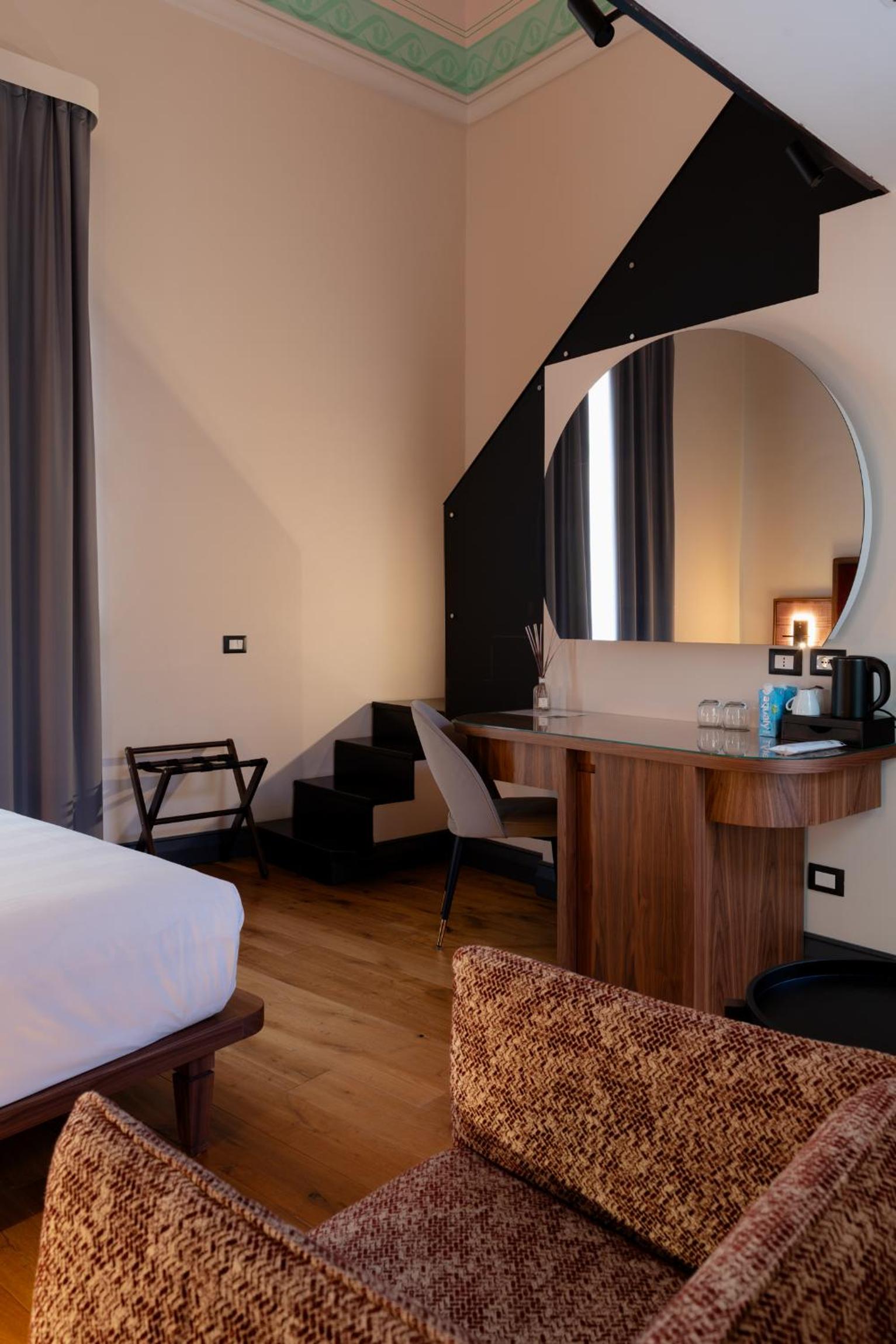 King Suite - Photo 3