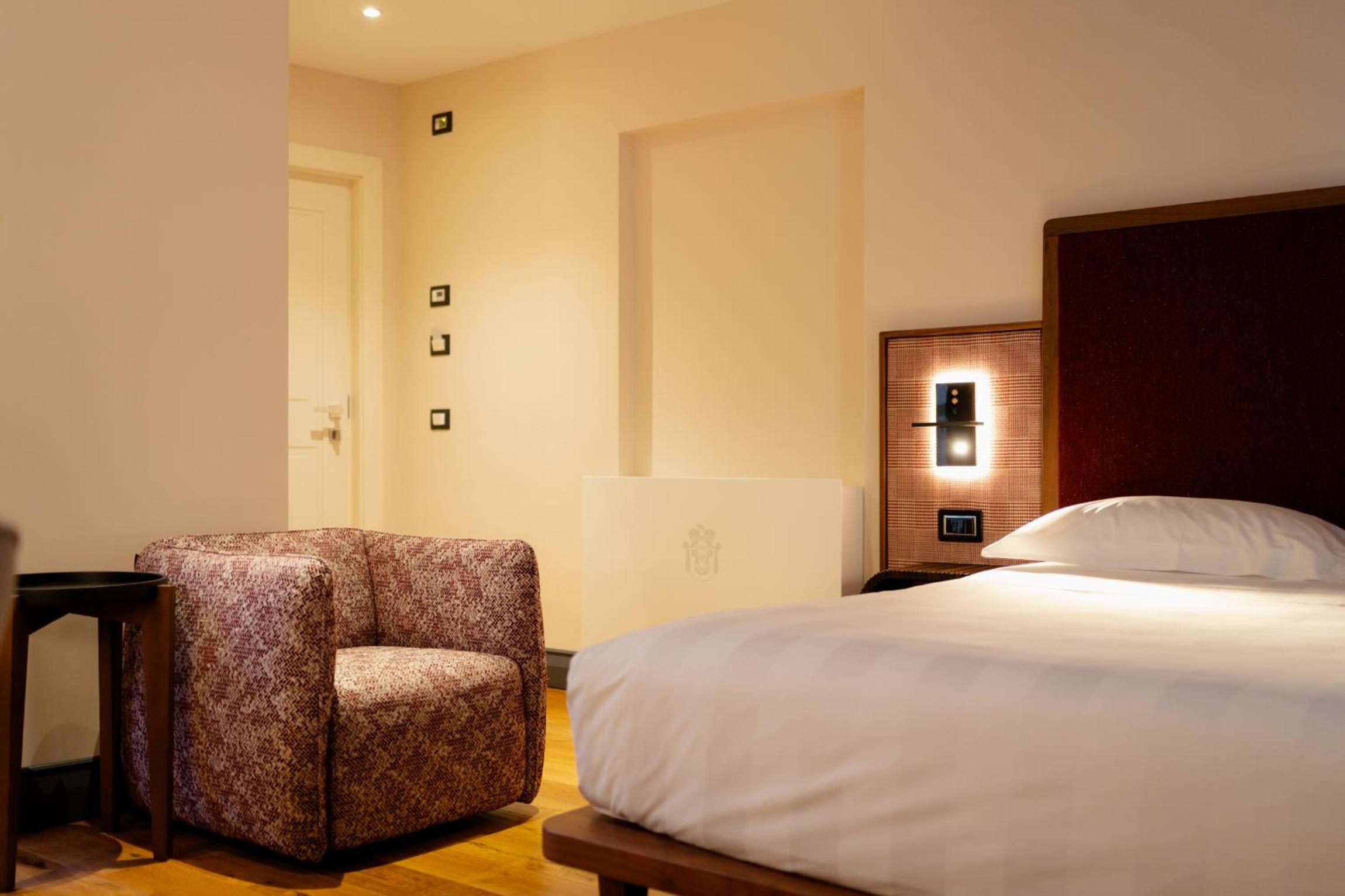 King Suite - Photo 2