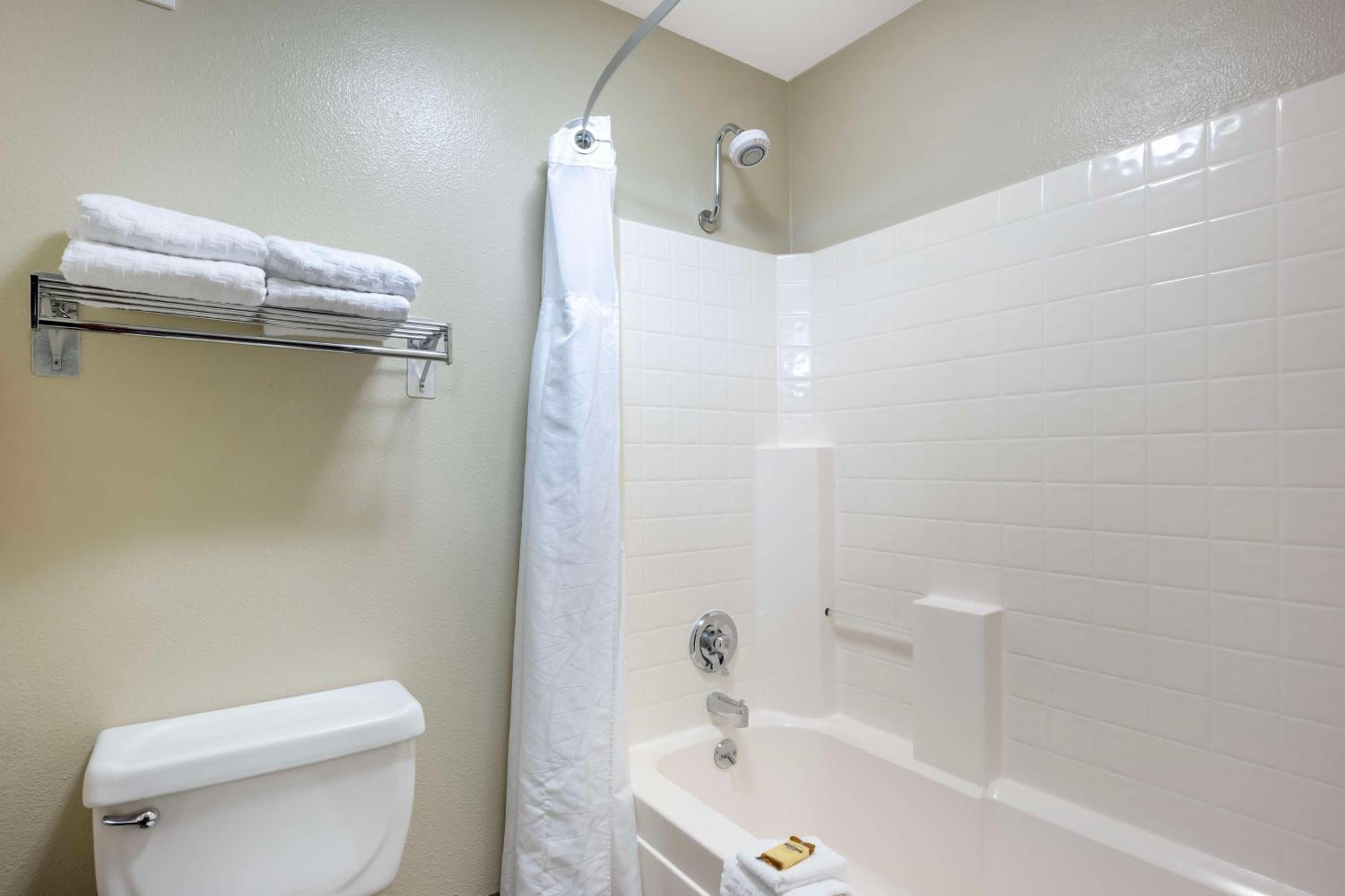 King Room with Spa Bath photo 3