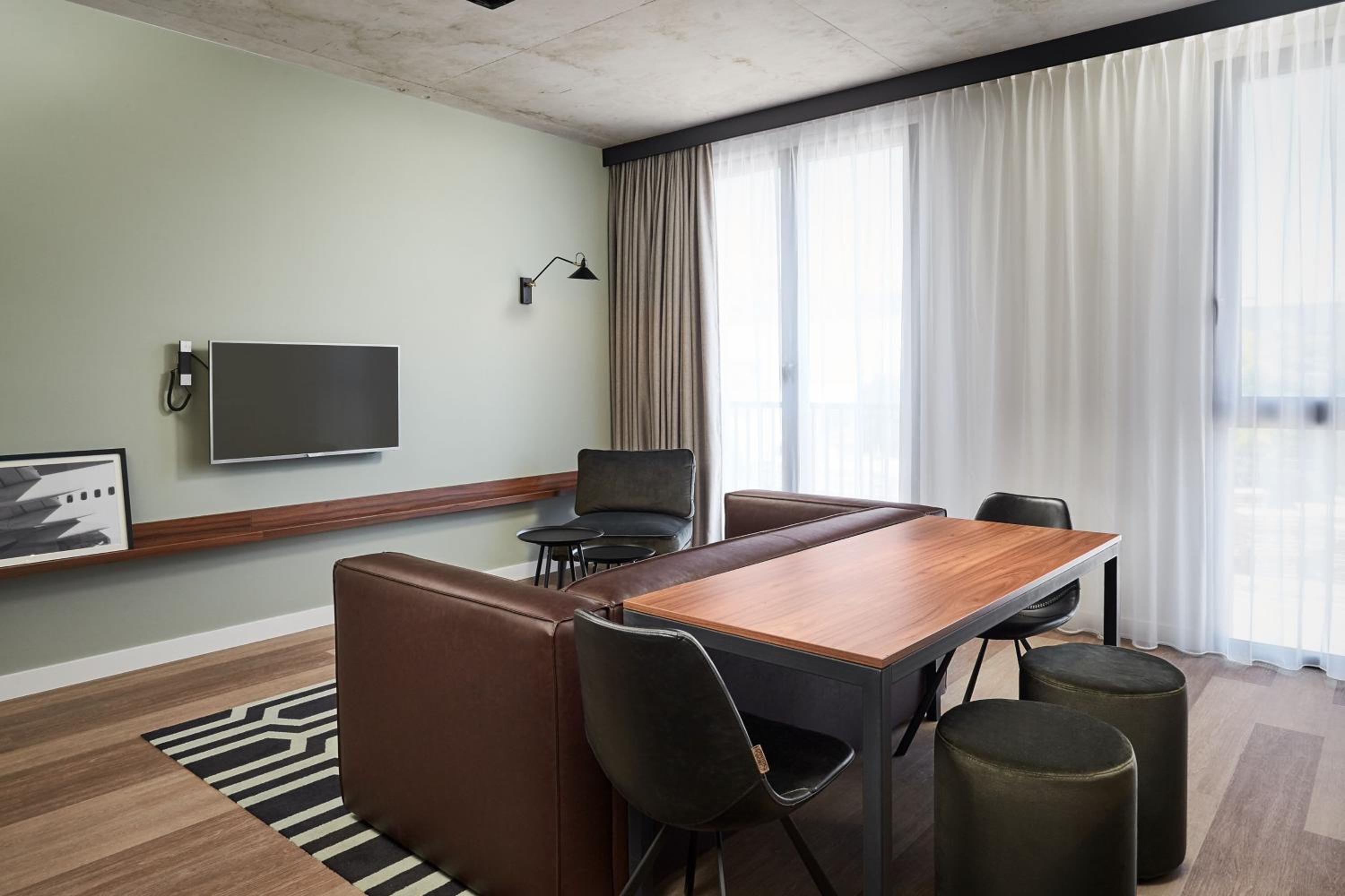 Twin Studio Apartment with Sofa Bed - Photo 2