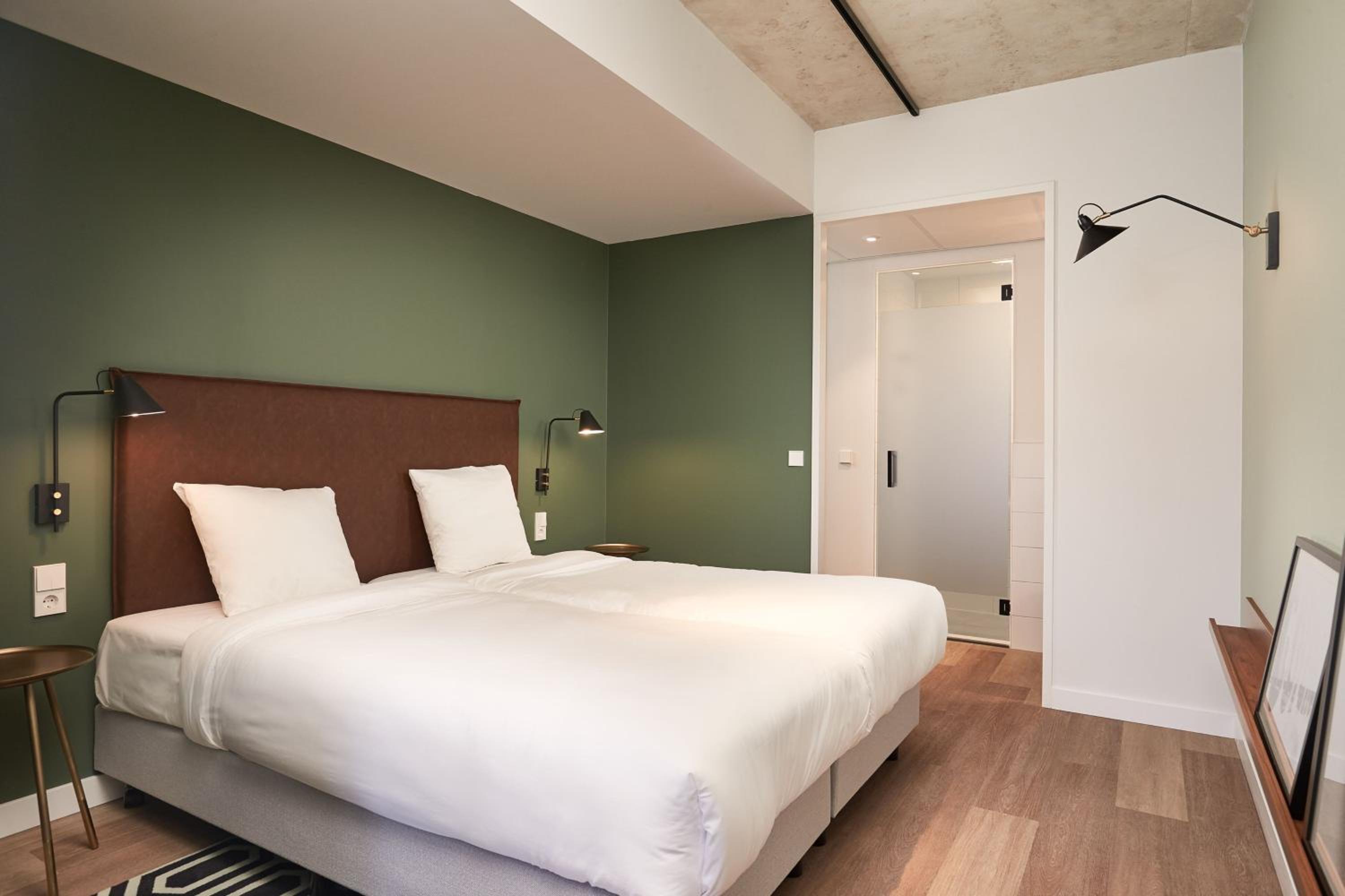 King Studio Apartment - Photo 3