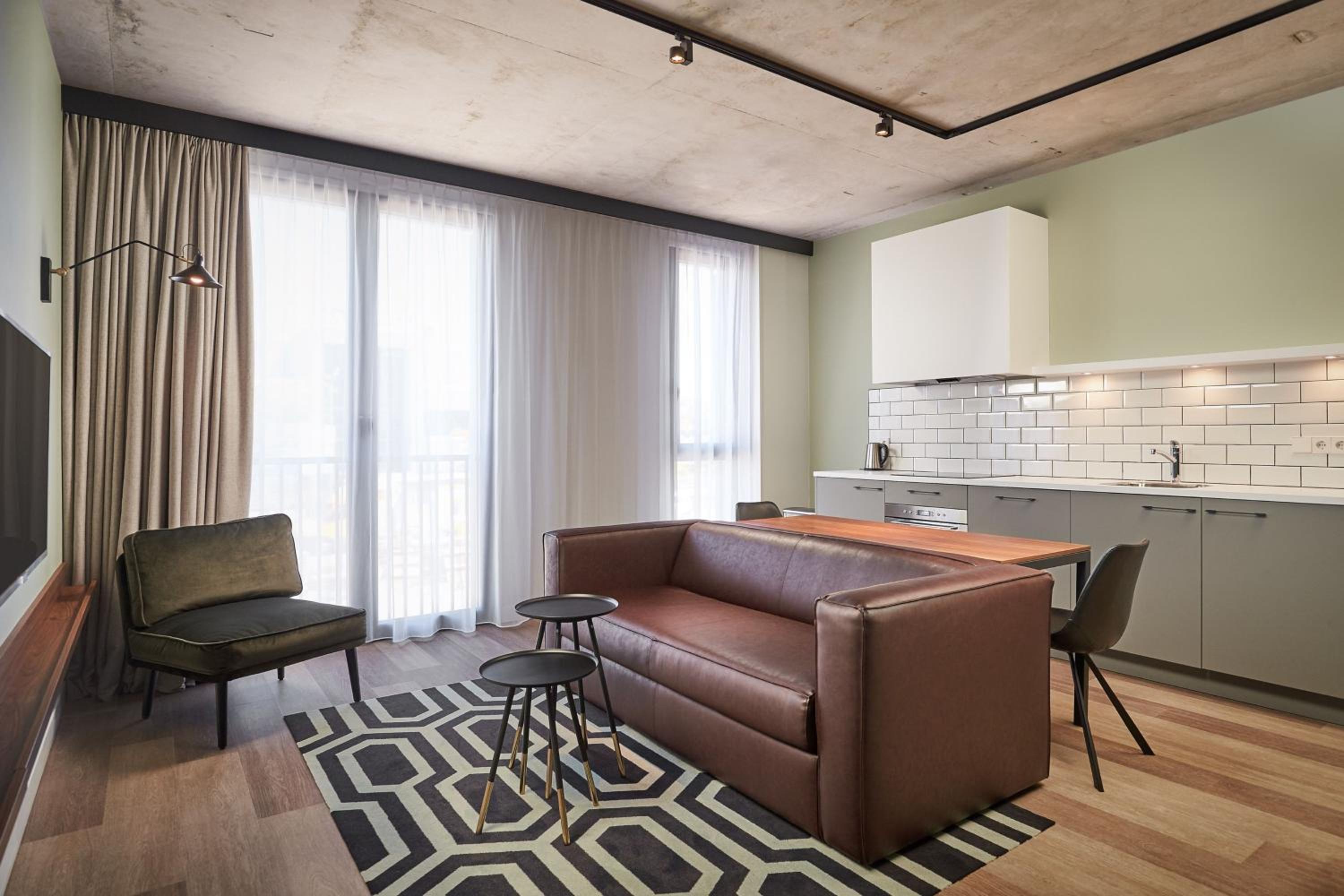 Twin Studio Apartment with Sofa Bed - Photo 3
