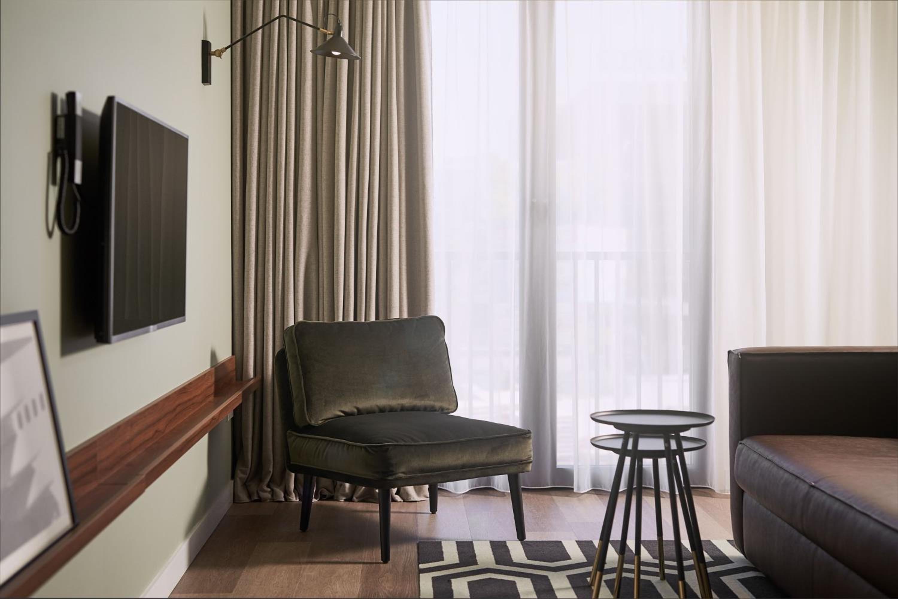 King Studio Apartment - Photo 5