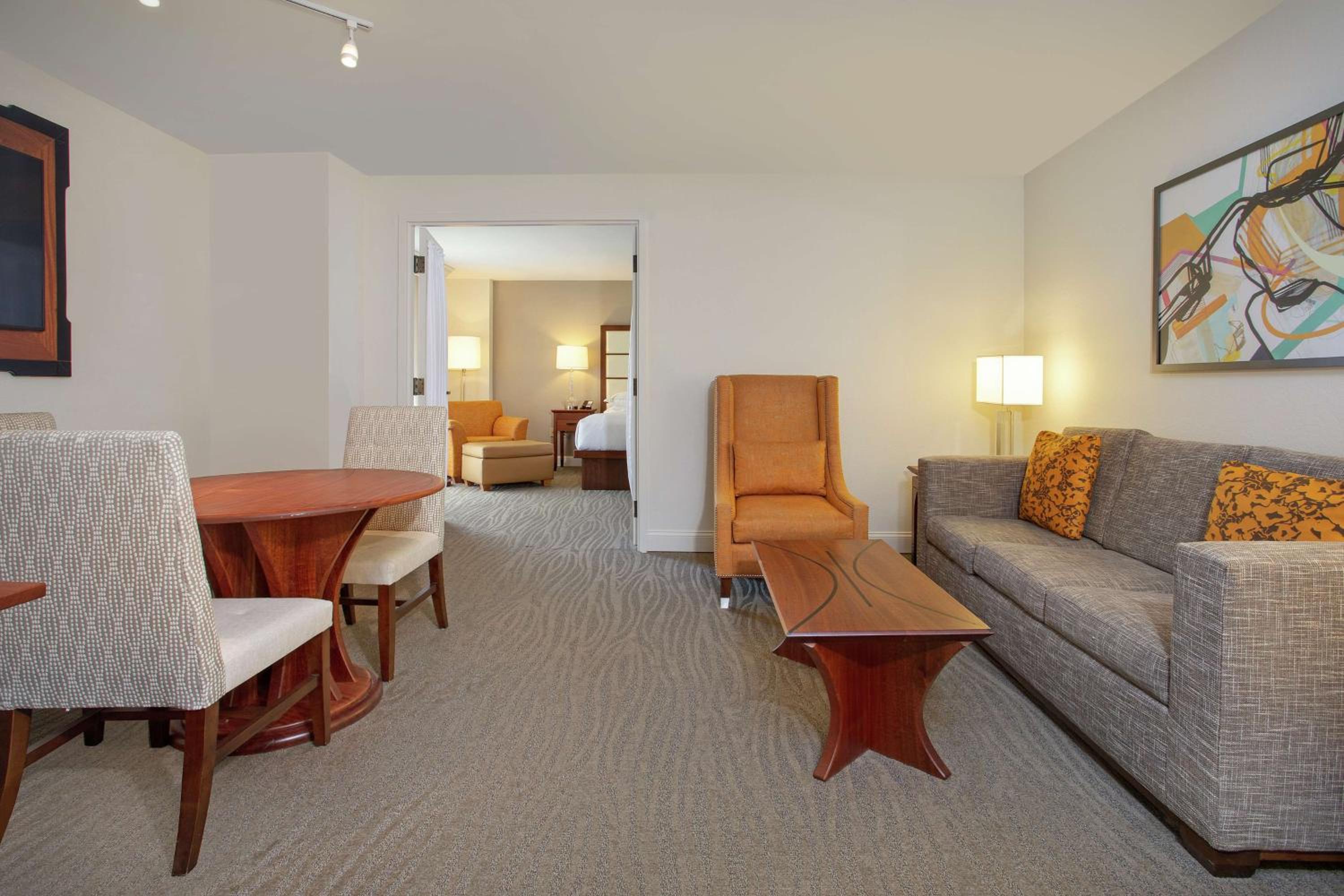One-Bedroom Suite - Photo 1