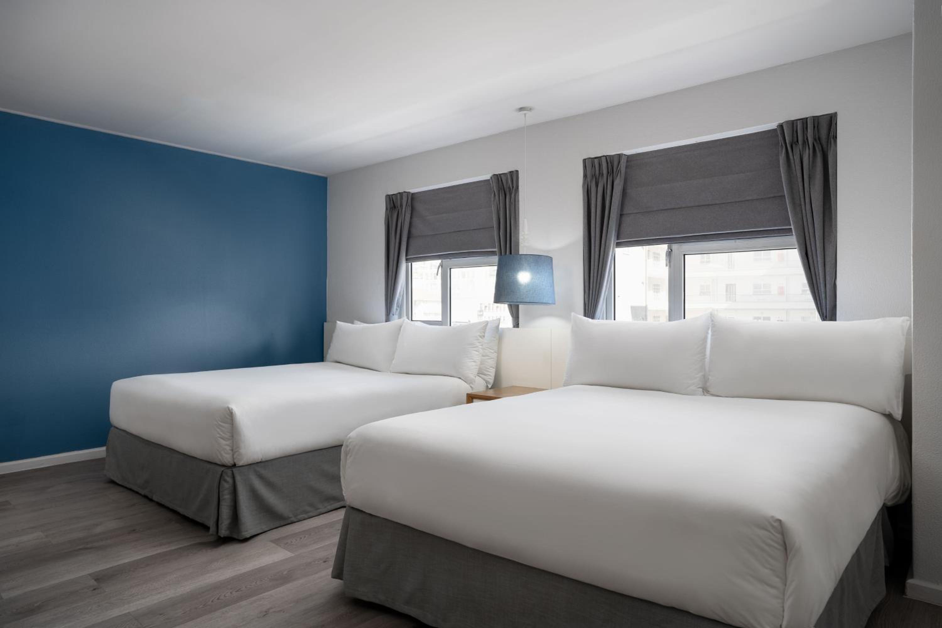 Larger Guest room, 2 King beds - Photo 3