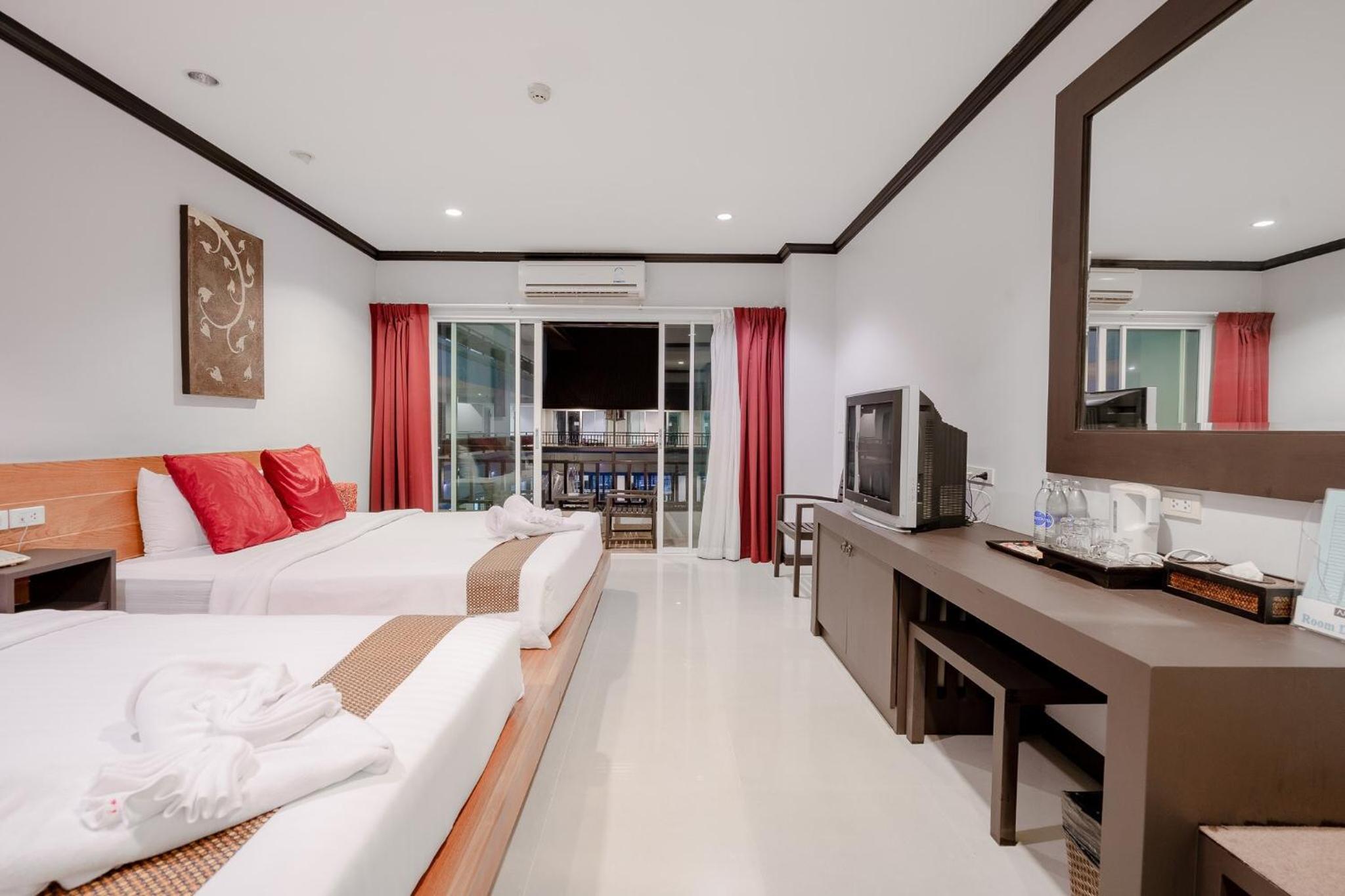 Family Room - Photo 6