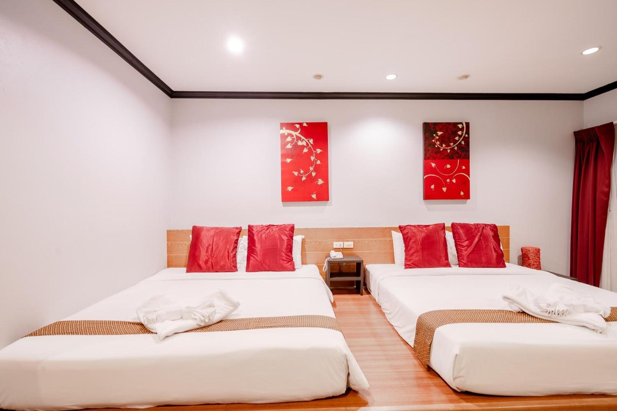 Family Room - Photo 8