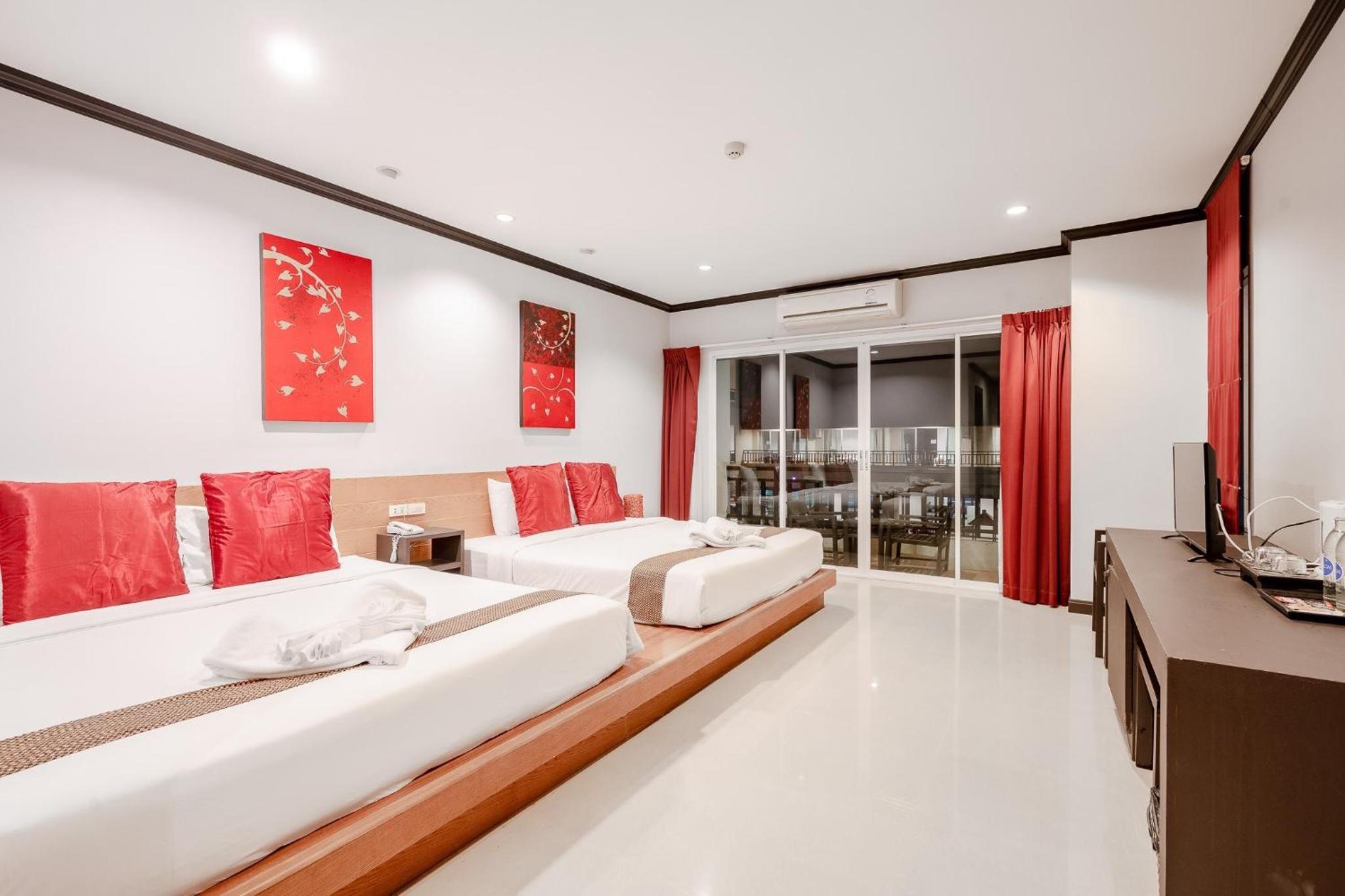 Family Room - Photo 1