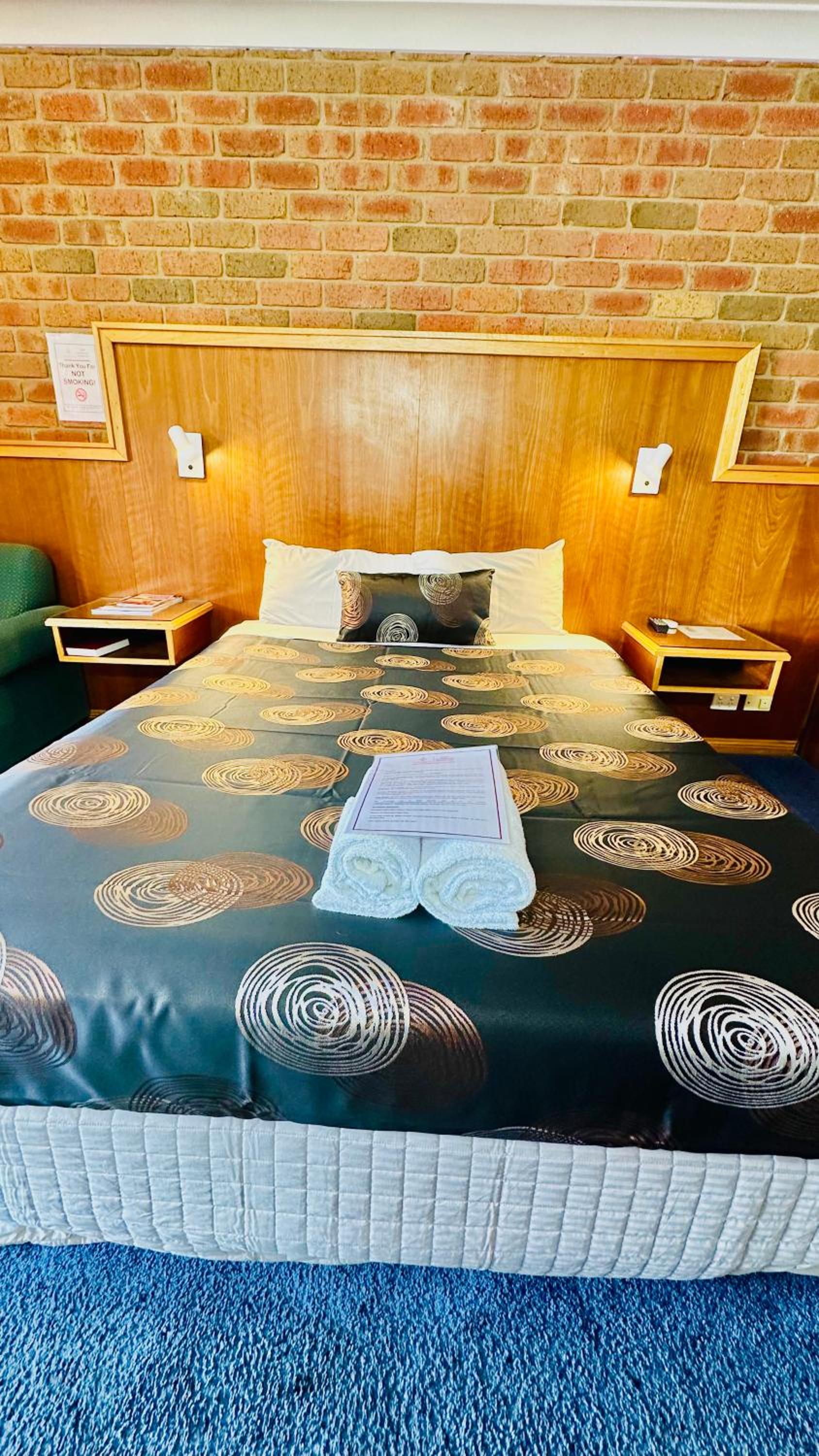 King Room with Spa Bath photo 2