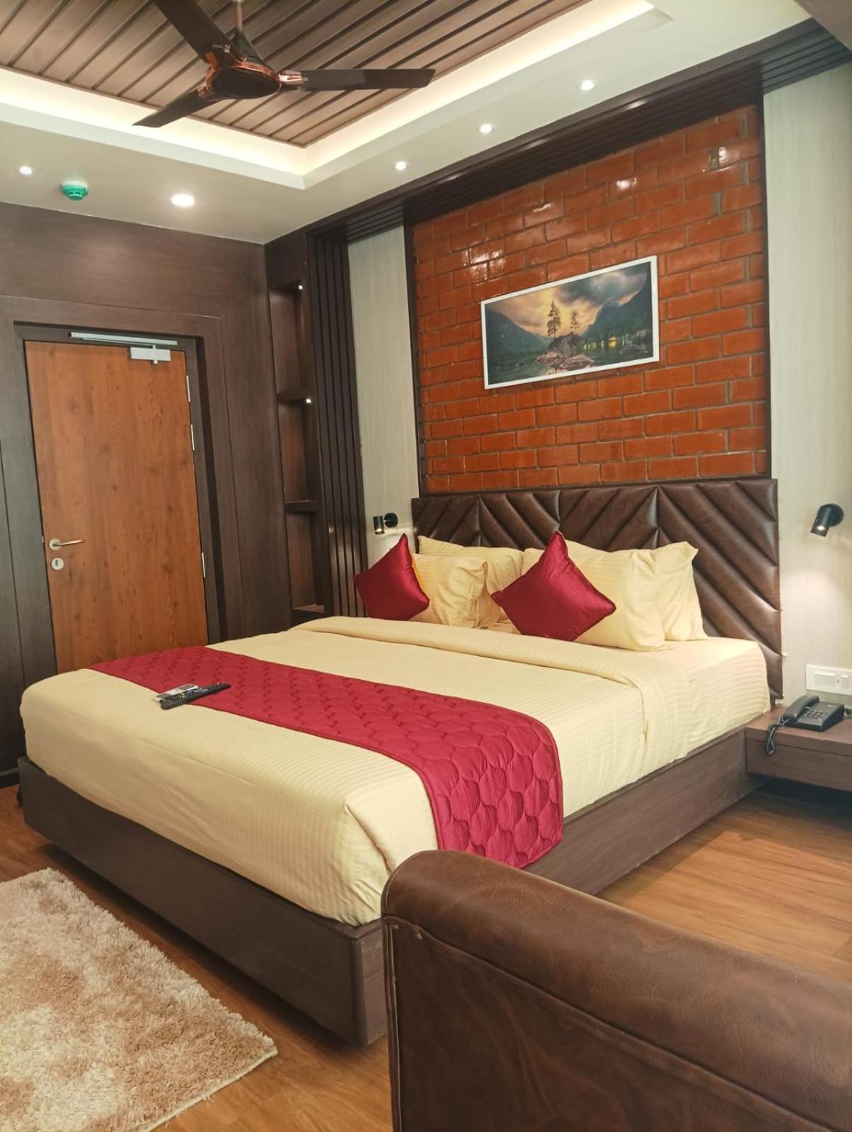 Double Room with Mountain View