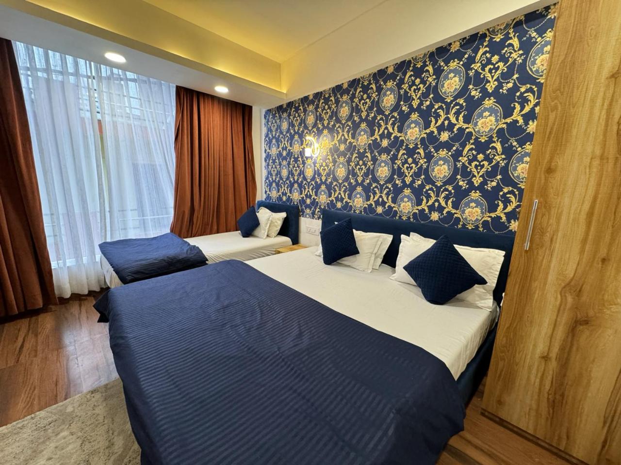 Luxury Triple Room photo 3