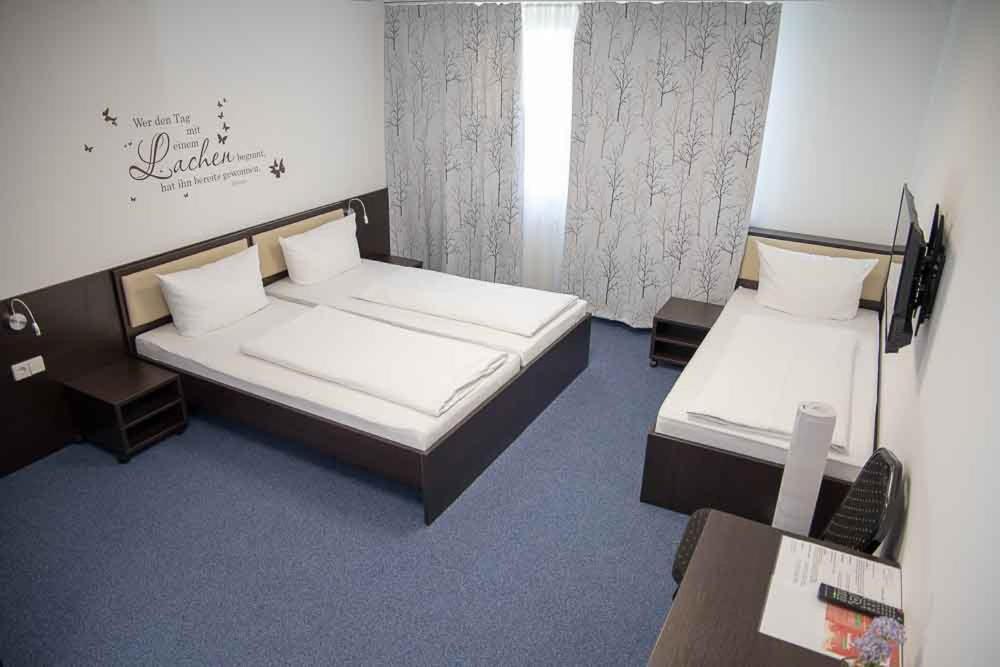 Triple Room - Photo 2