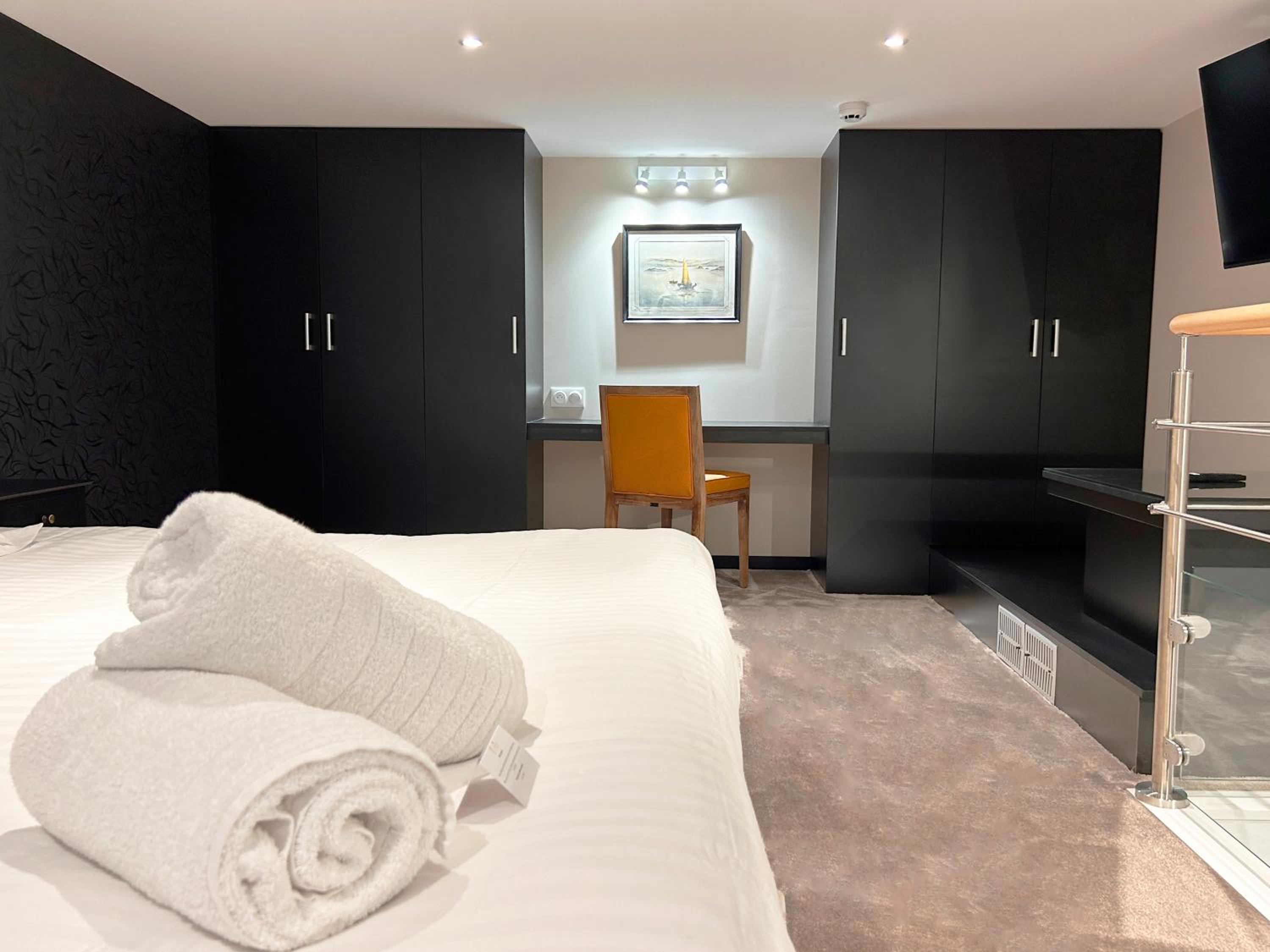 Quadruple Room - Photo 2