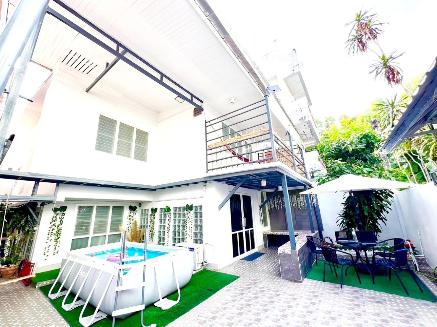 Villa photo 1