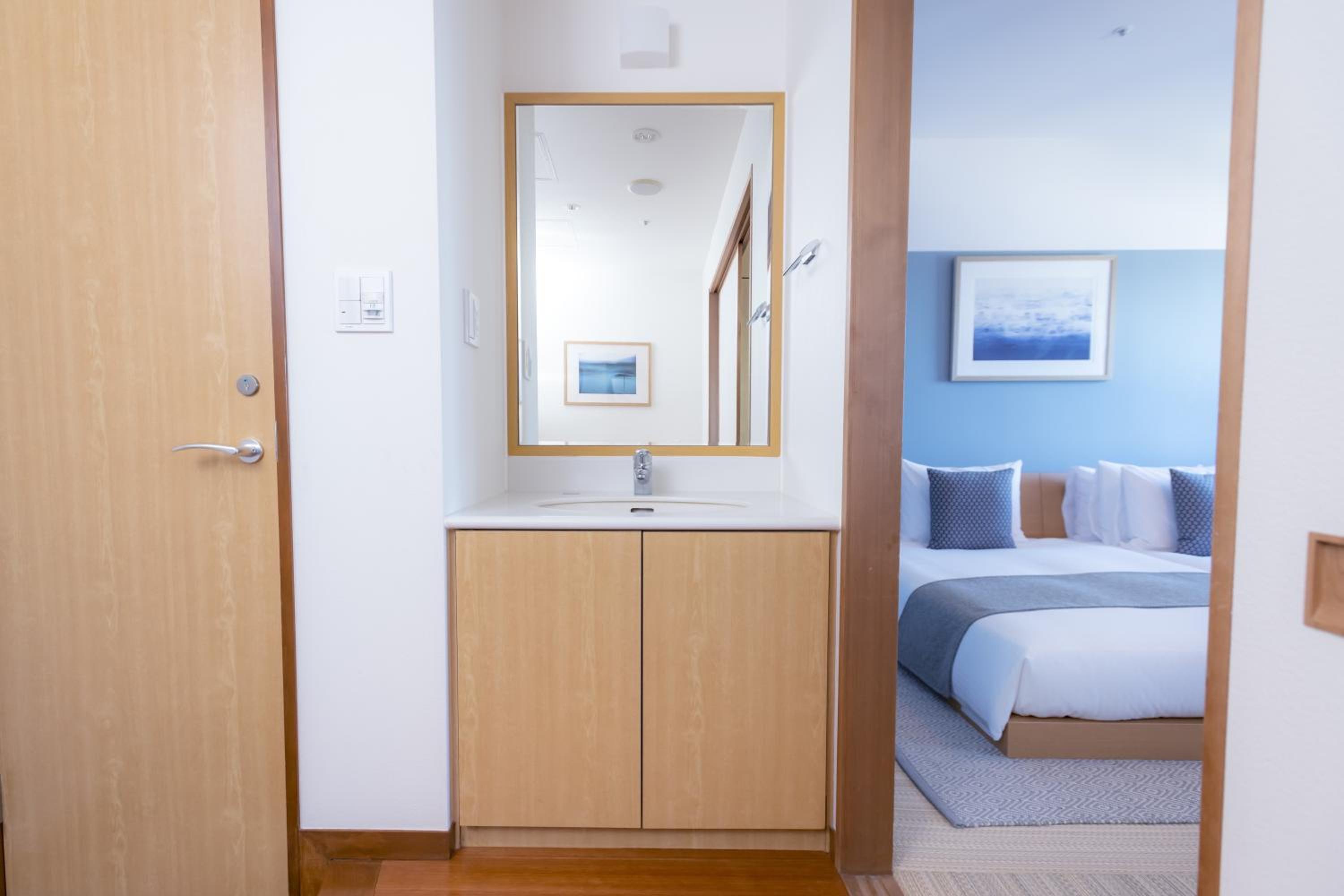 Twin Room with Shared Bathroom