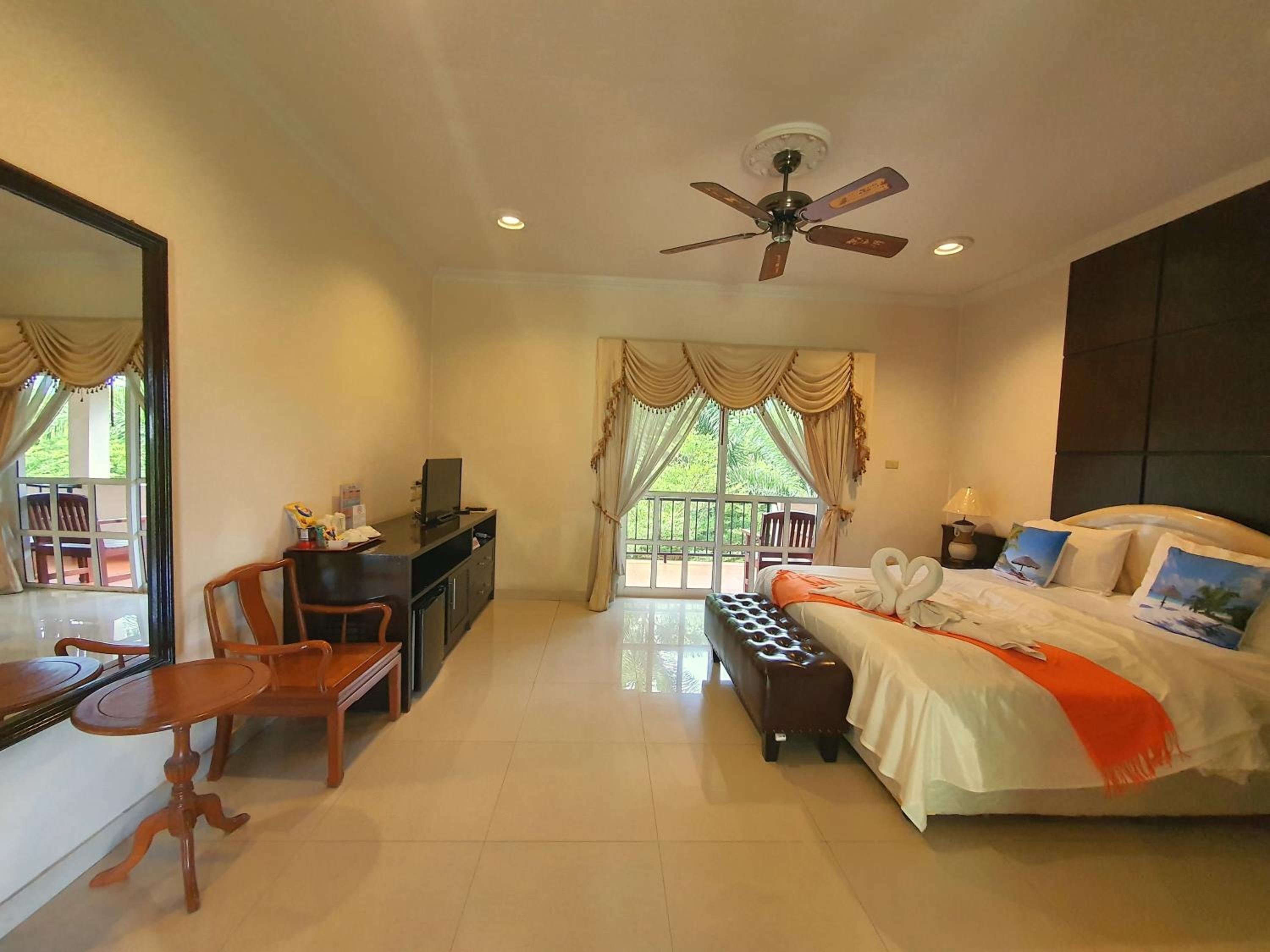 Deluxe Double Room - Photo 4