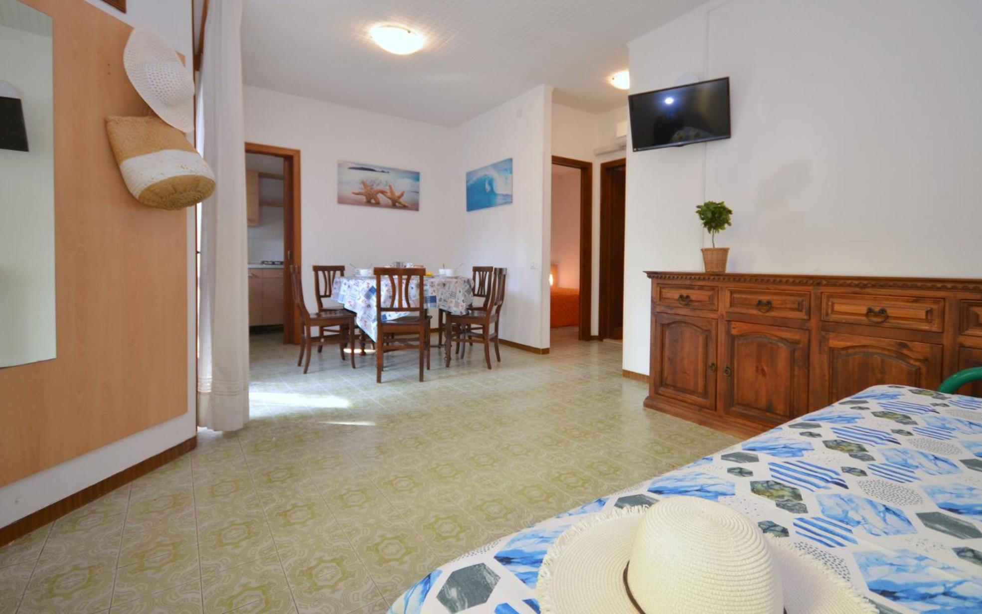 Apartment with Garden View