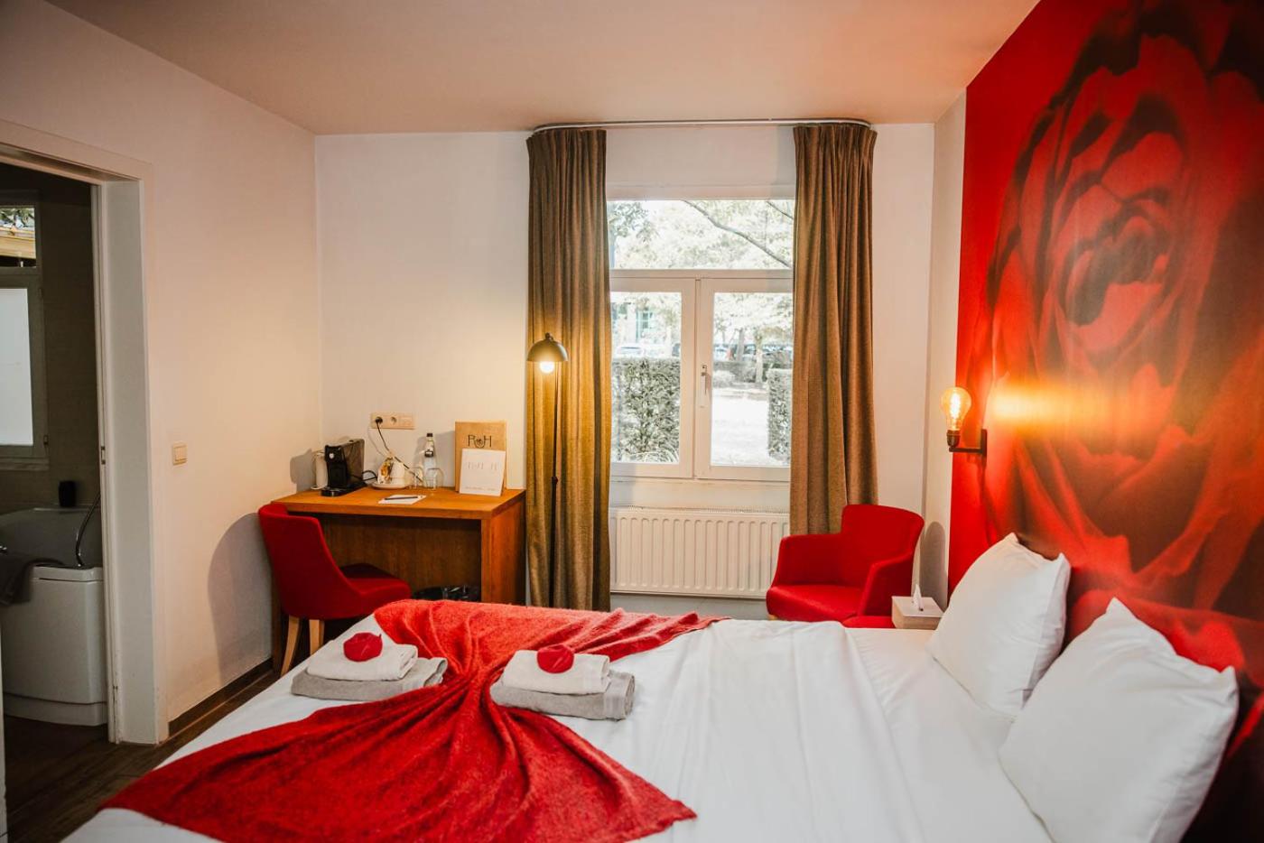Standard Double or Twin Room photo 3