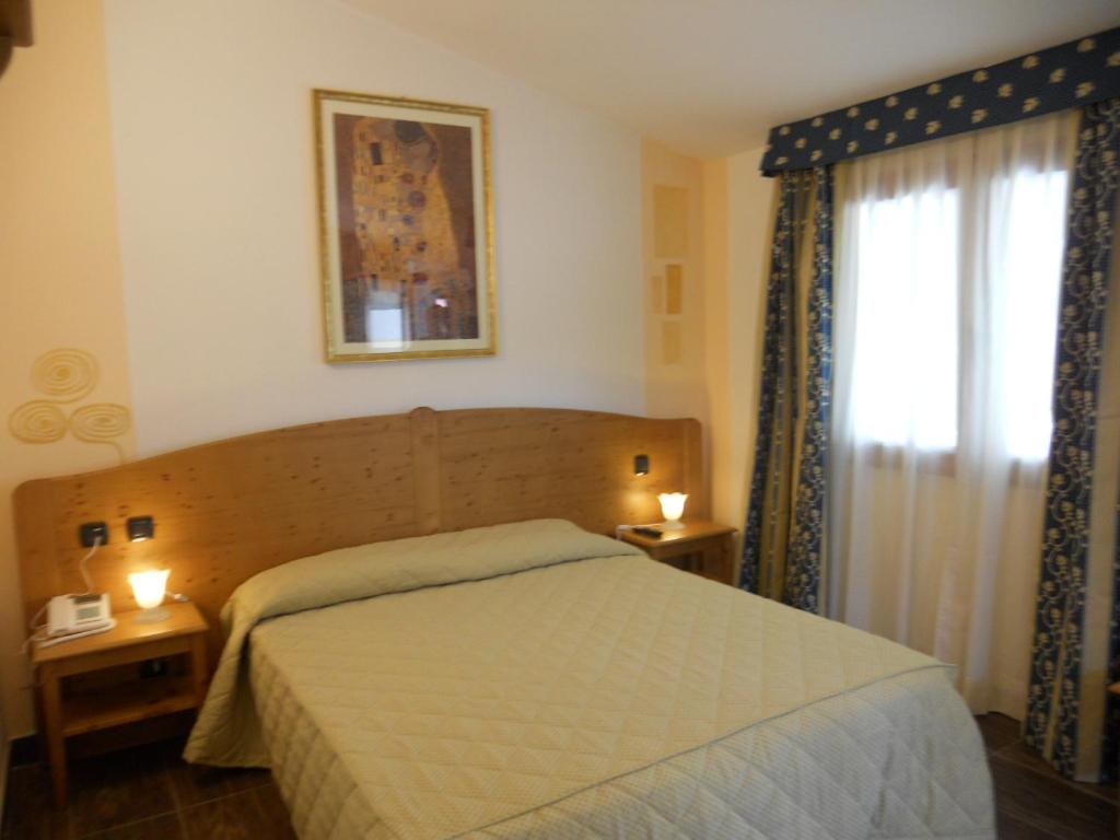 Double or Twin Room photo 1