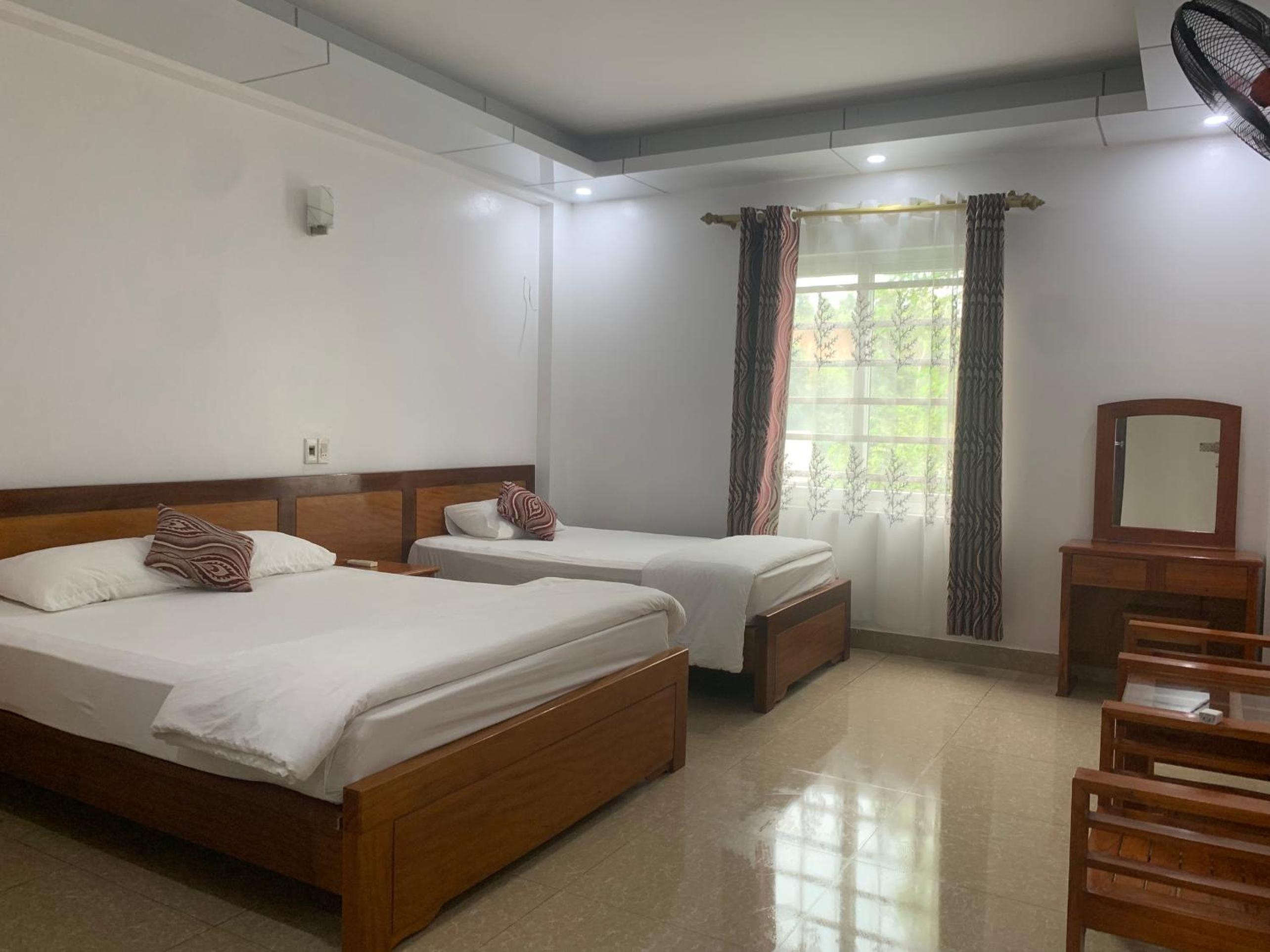 Triple Room With View