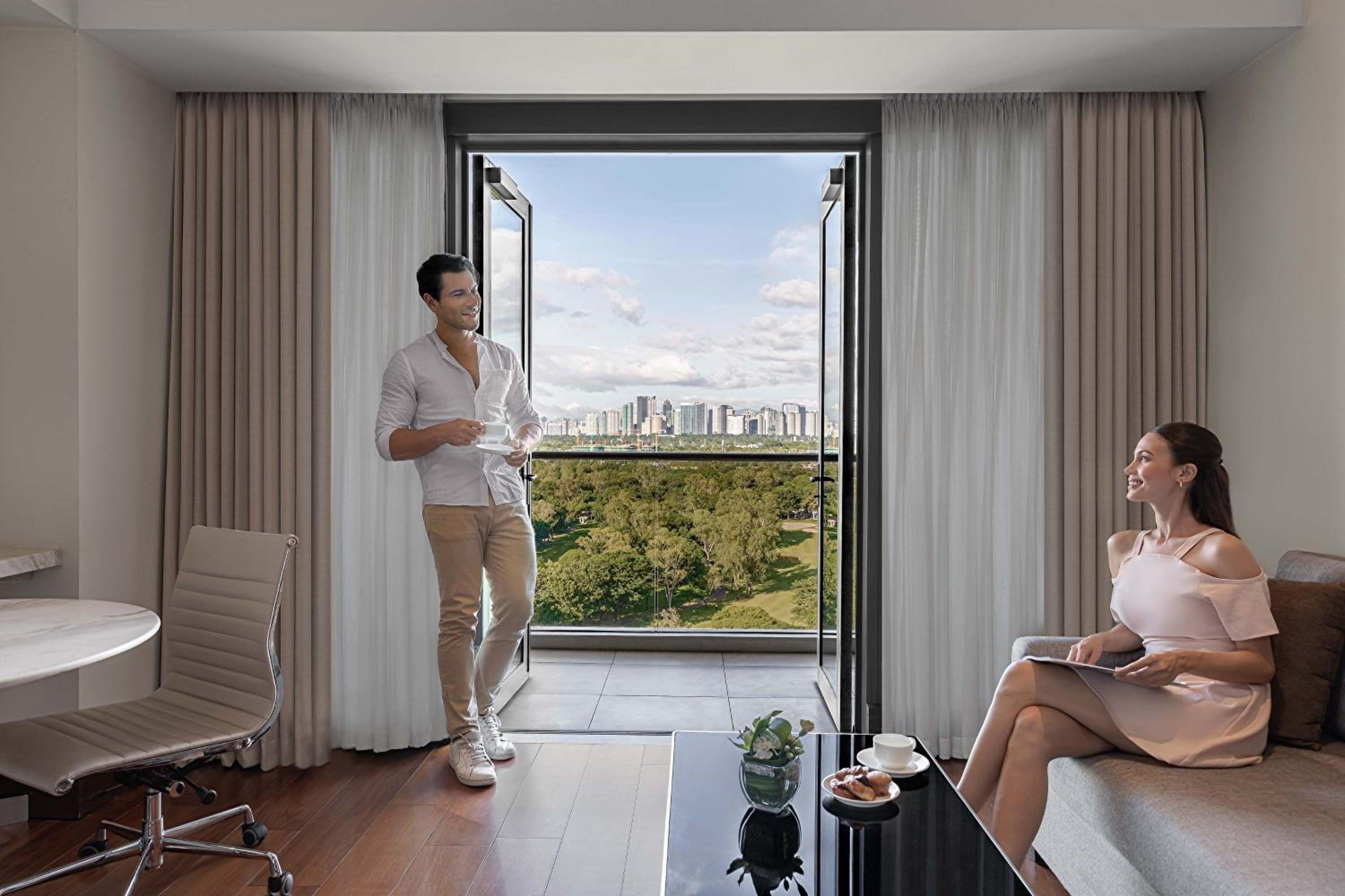 Premium guest room with balcony and lounge access - Photo 3