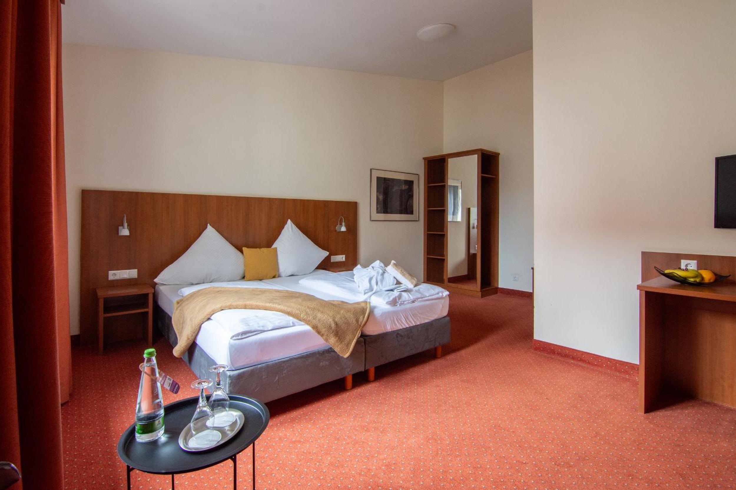 Double or Twin Room photo 2