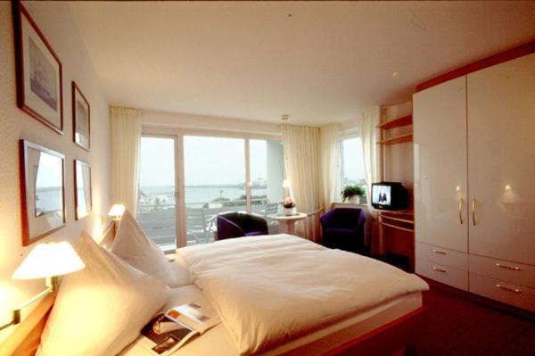 Double Room with Lake View