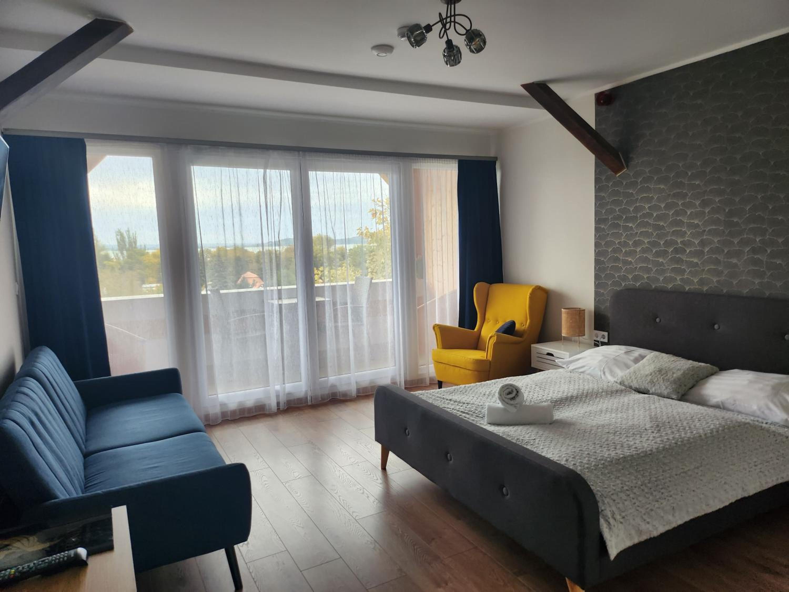 Triple Room with Lake View photo 1