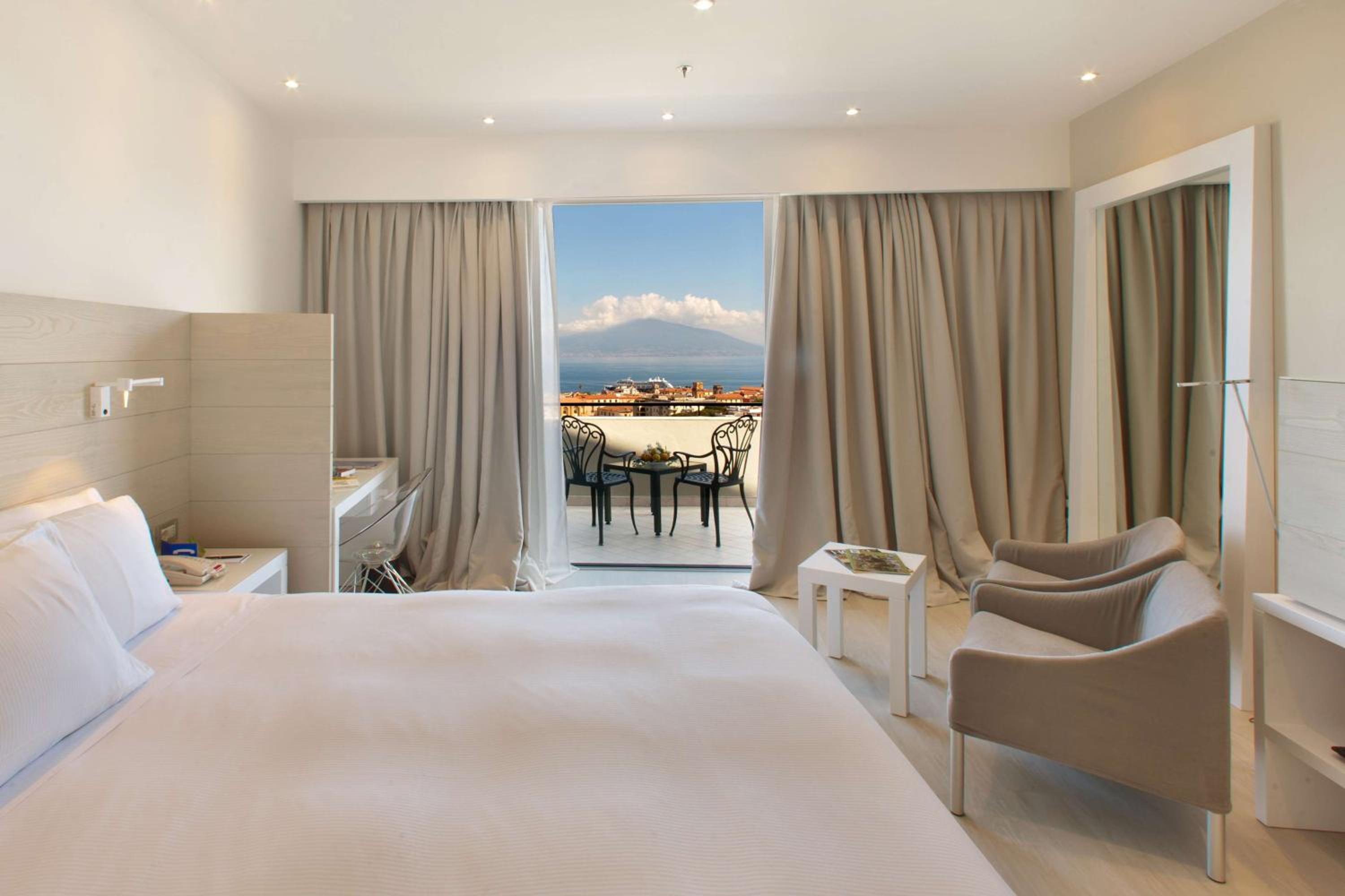Executive King Room with Sea View