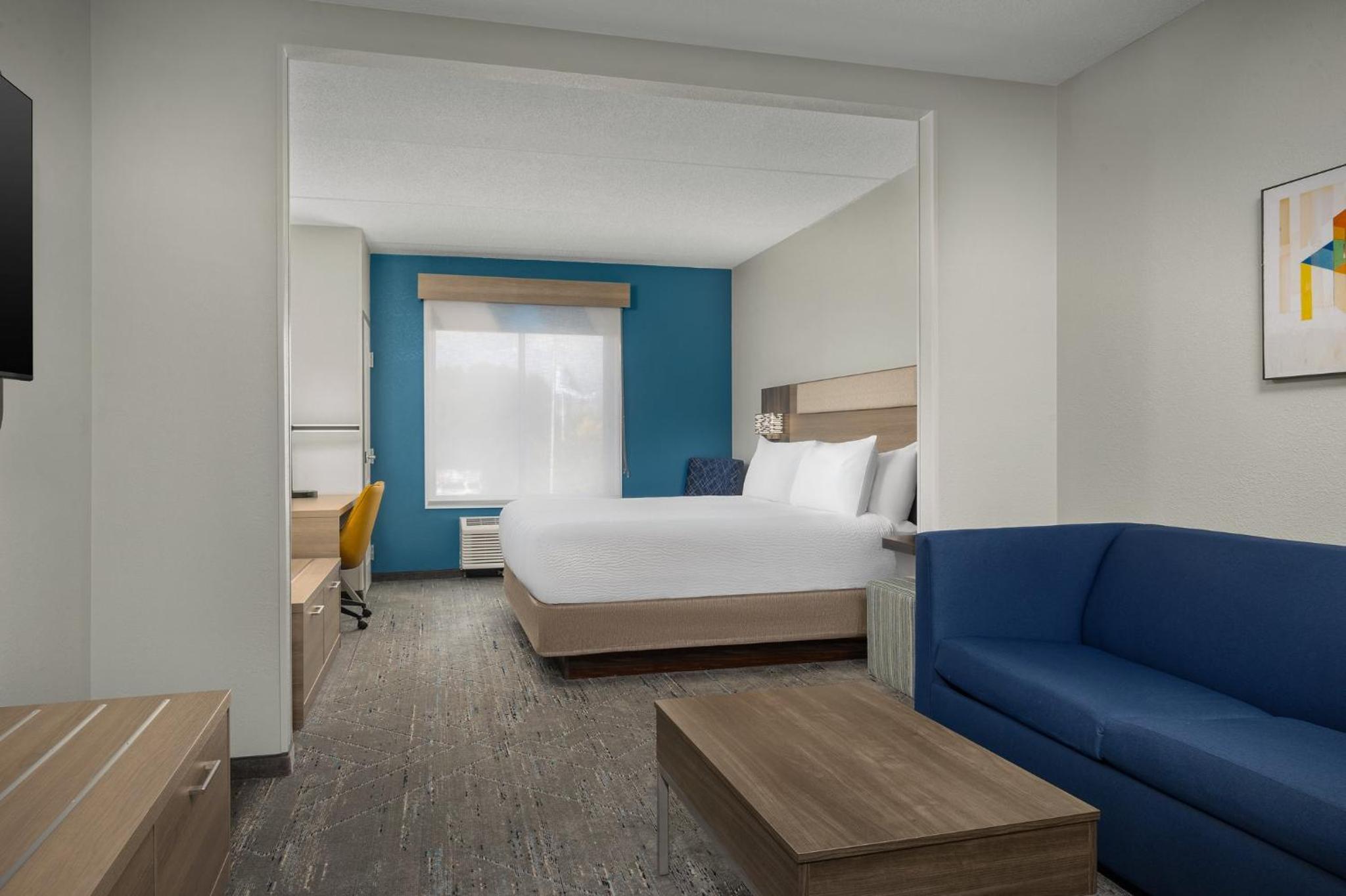 King Suite - Photo 3