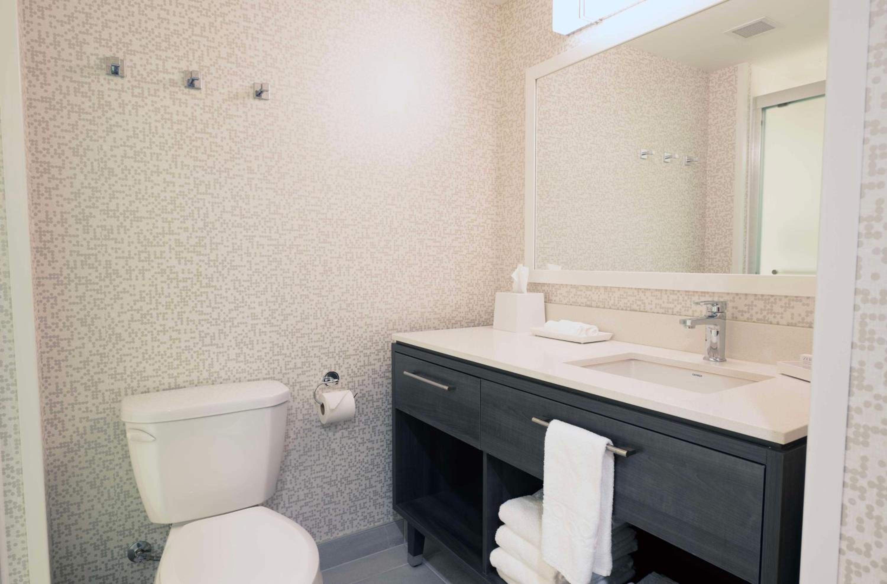 King Studio Suite