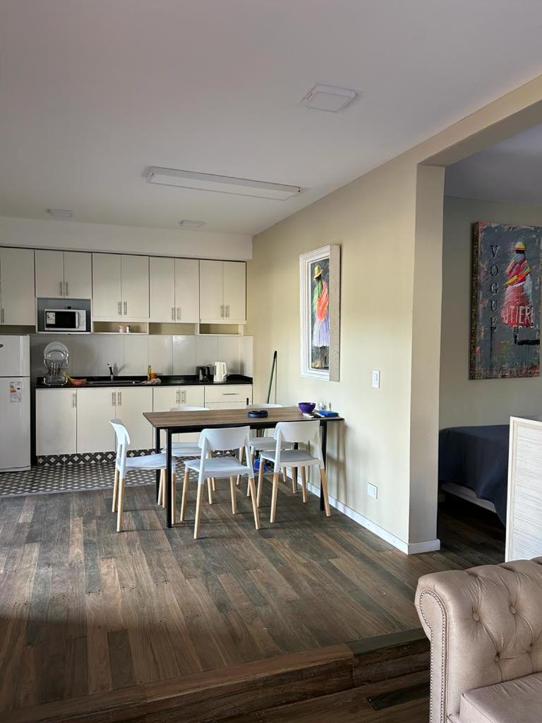 Apartment with Mountain View