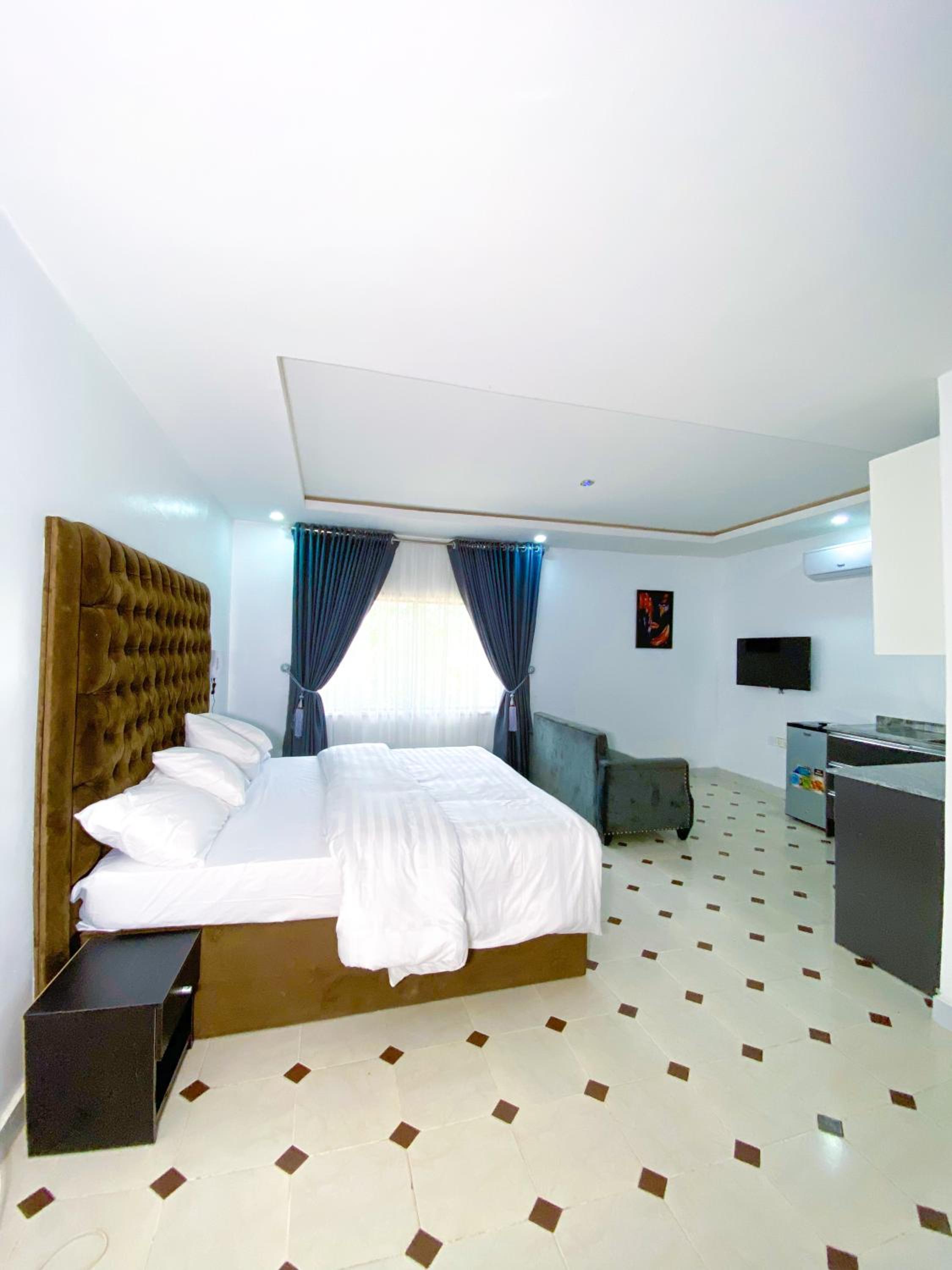 Deluxe Room - Photo 4