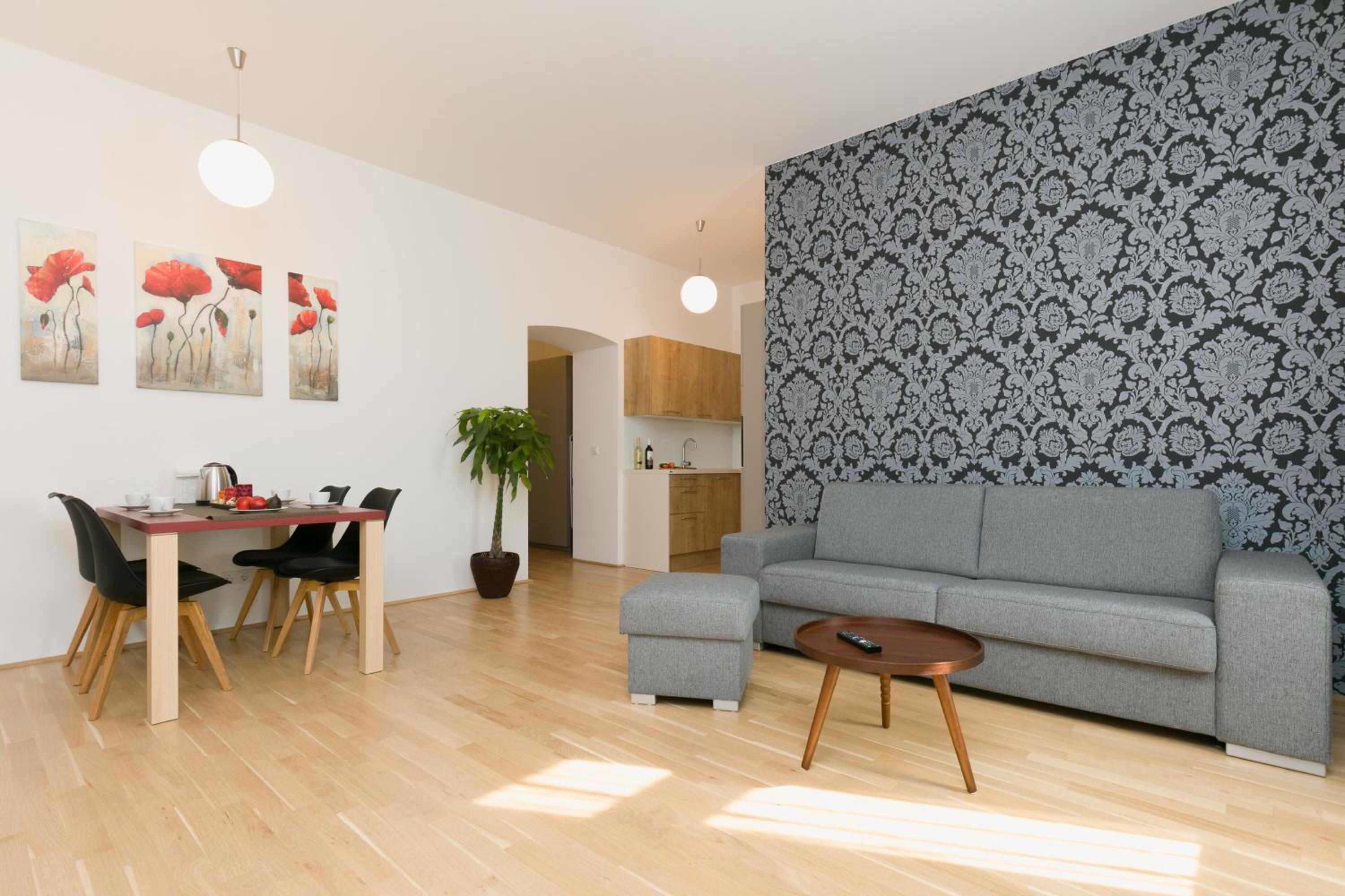 One-Bedroom Apartment (Top 11)