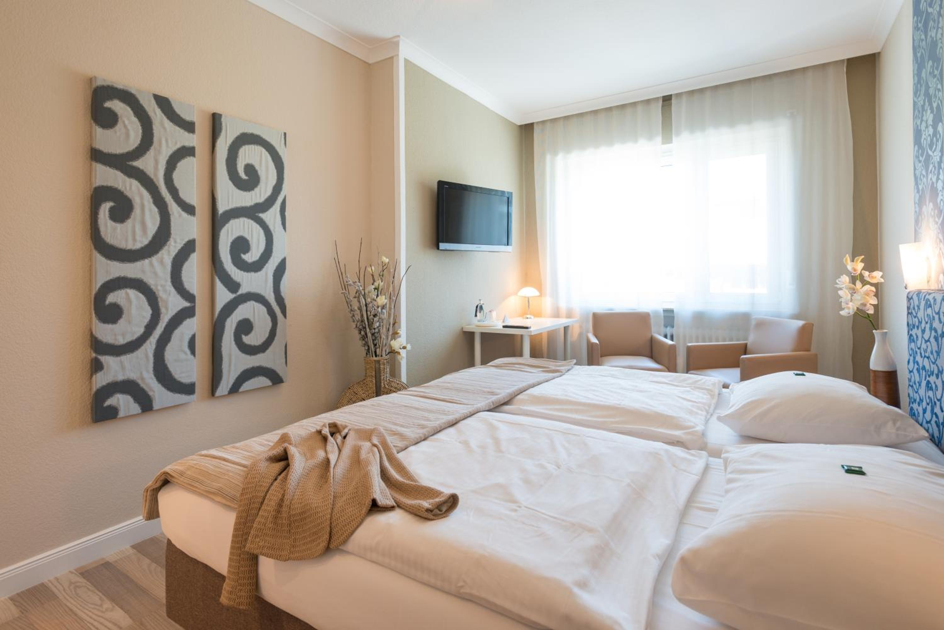Double Room - Photo 18