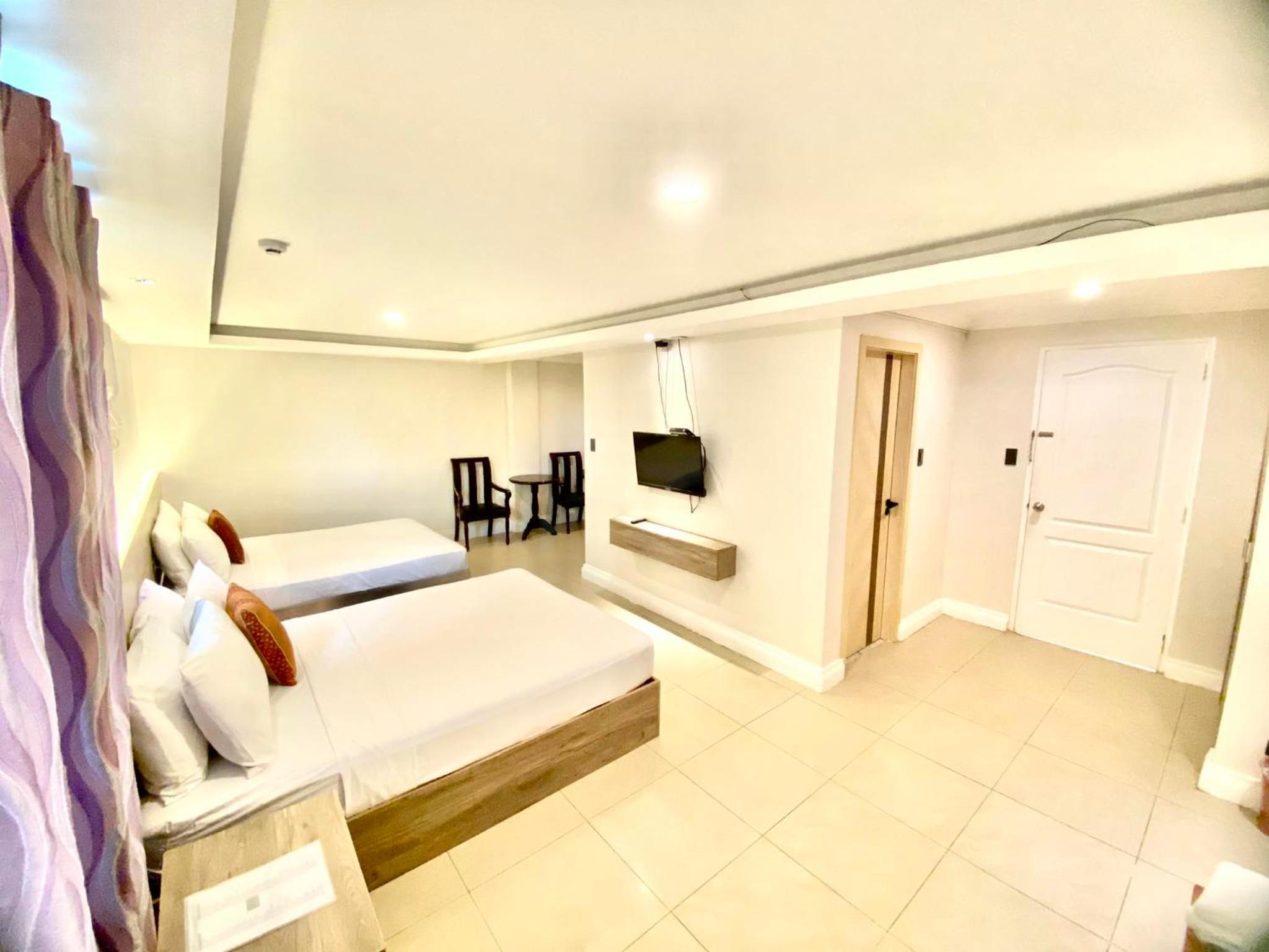 Junior Suite A - Photo 7